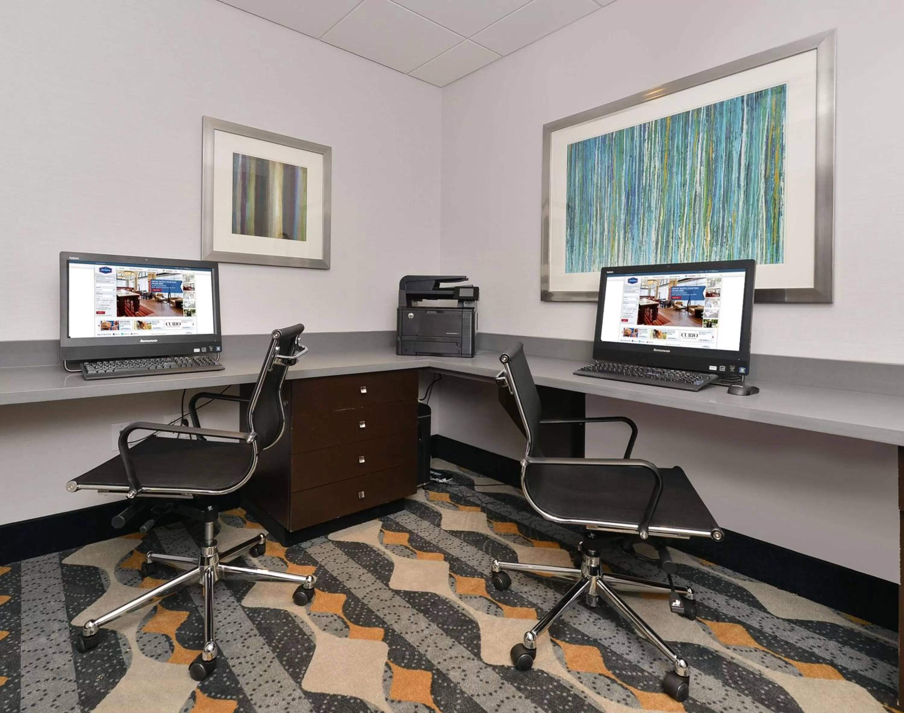 Business facilities in Hampton Inn & Suites Des Moines Downtown