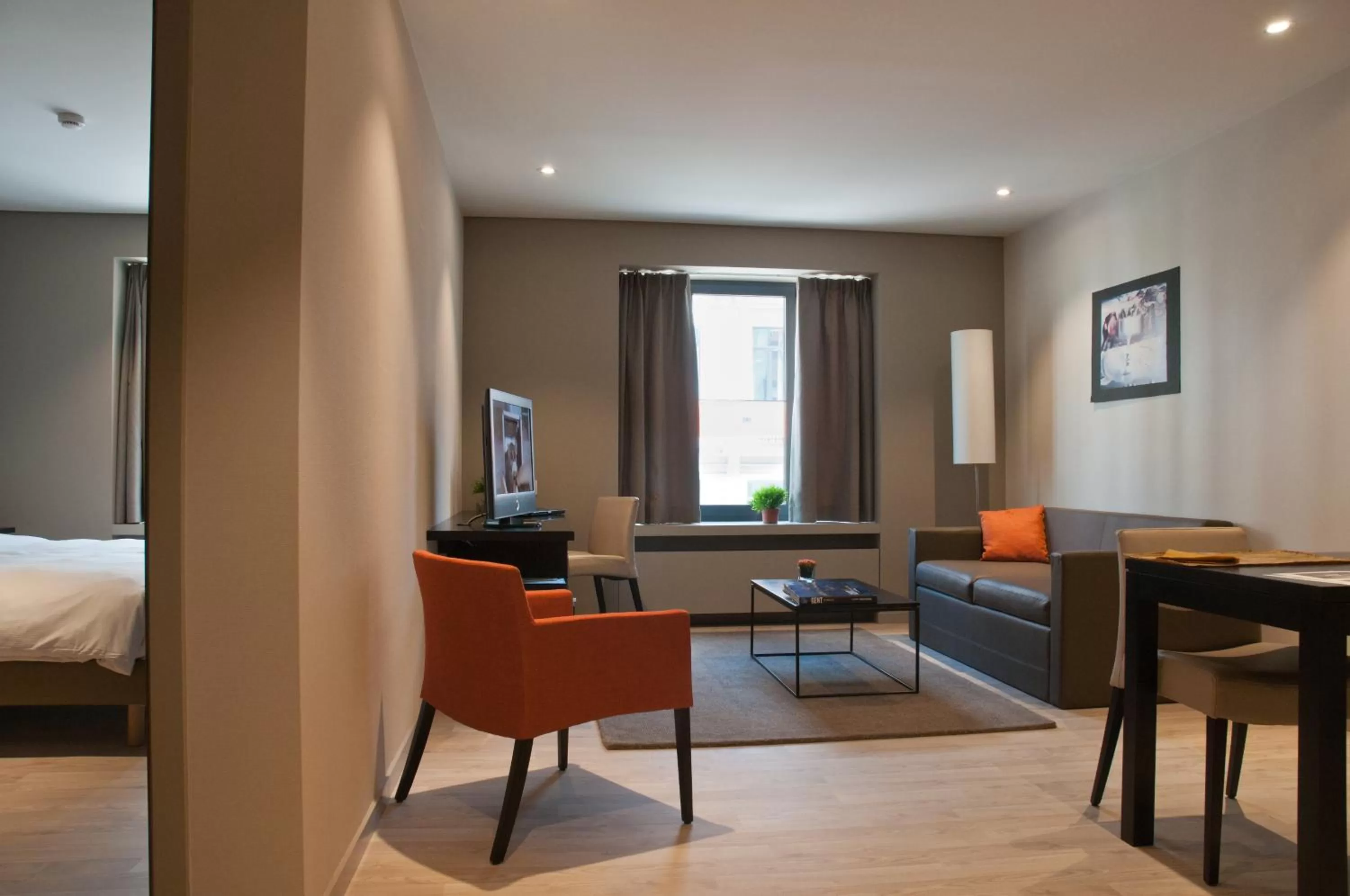 Living room, Bed in Castelnou Aparthotel