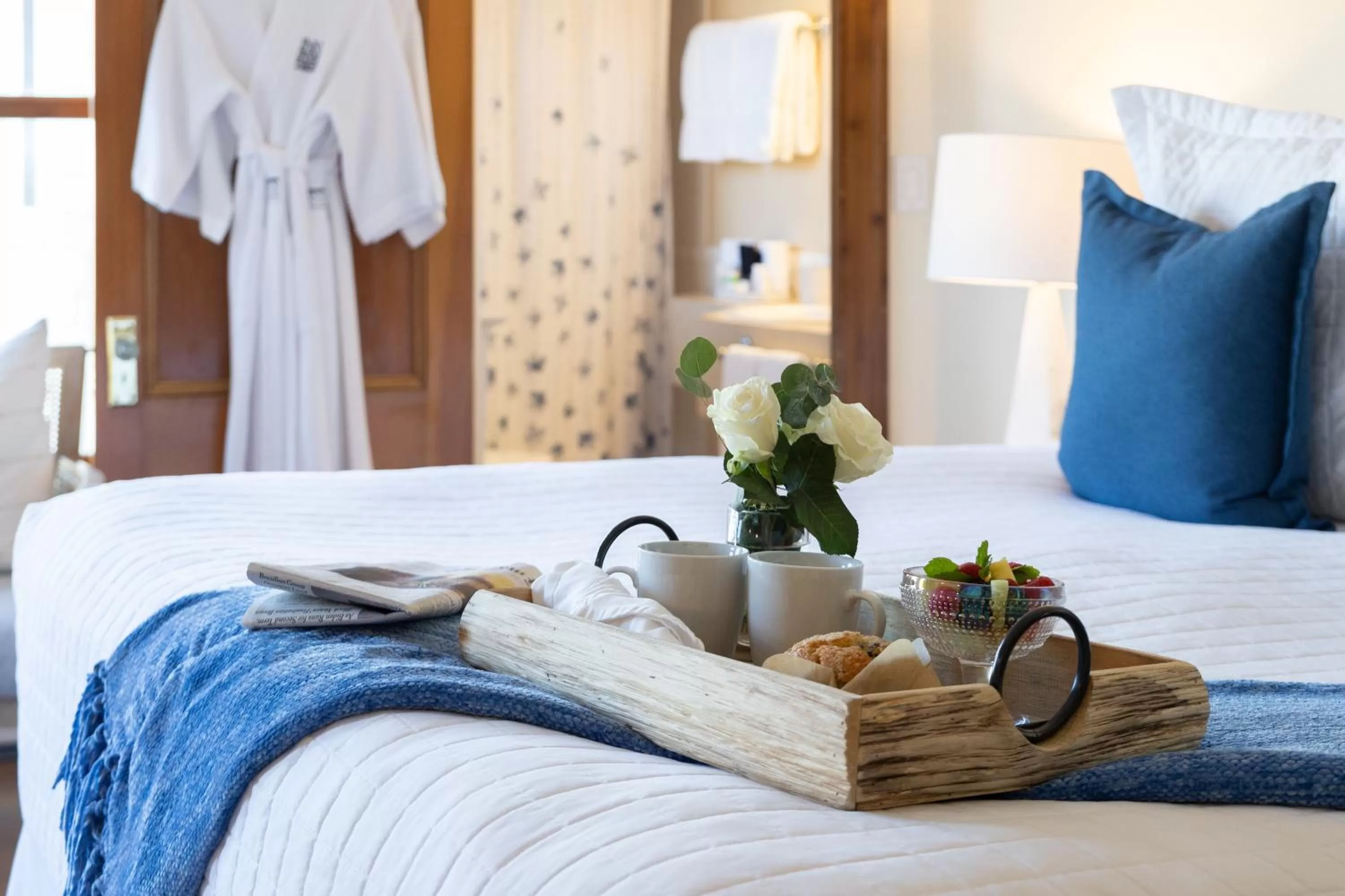 Bed in Inn on the Sound