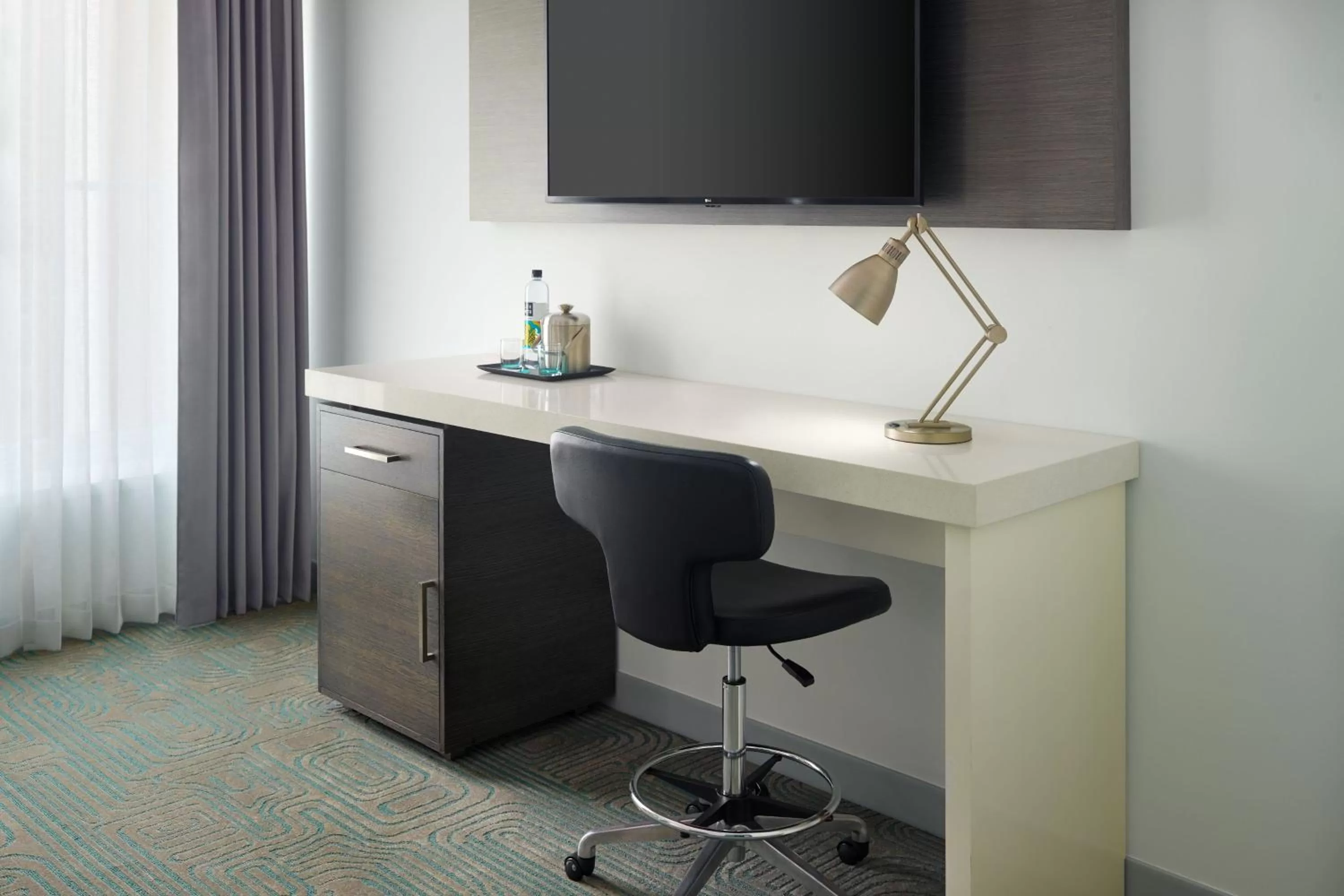 Photo of the whole room in Le Meridien Tampa, The Courthouse