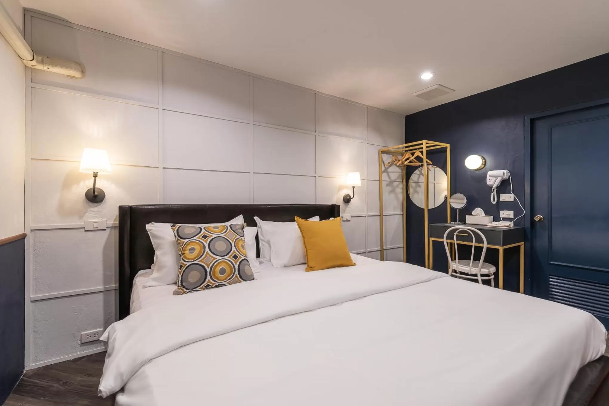 Bed in The Mellow Pillow Hotel @ Chiang Mai Gate