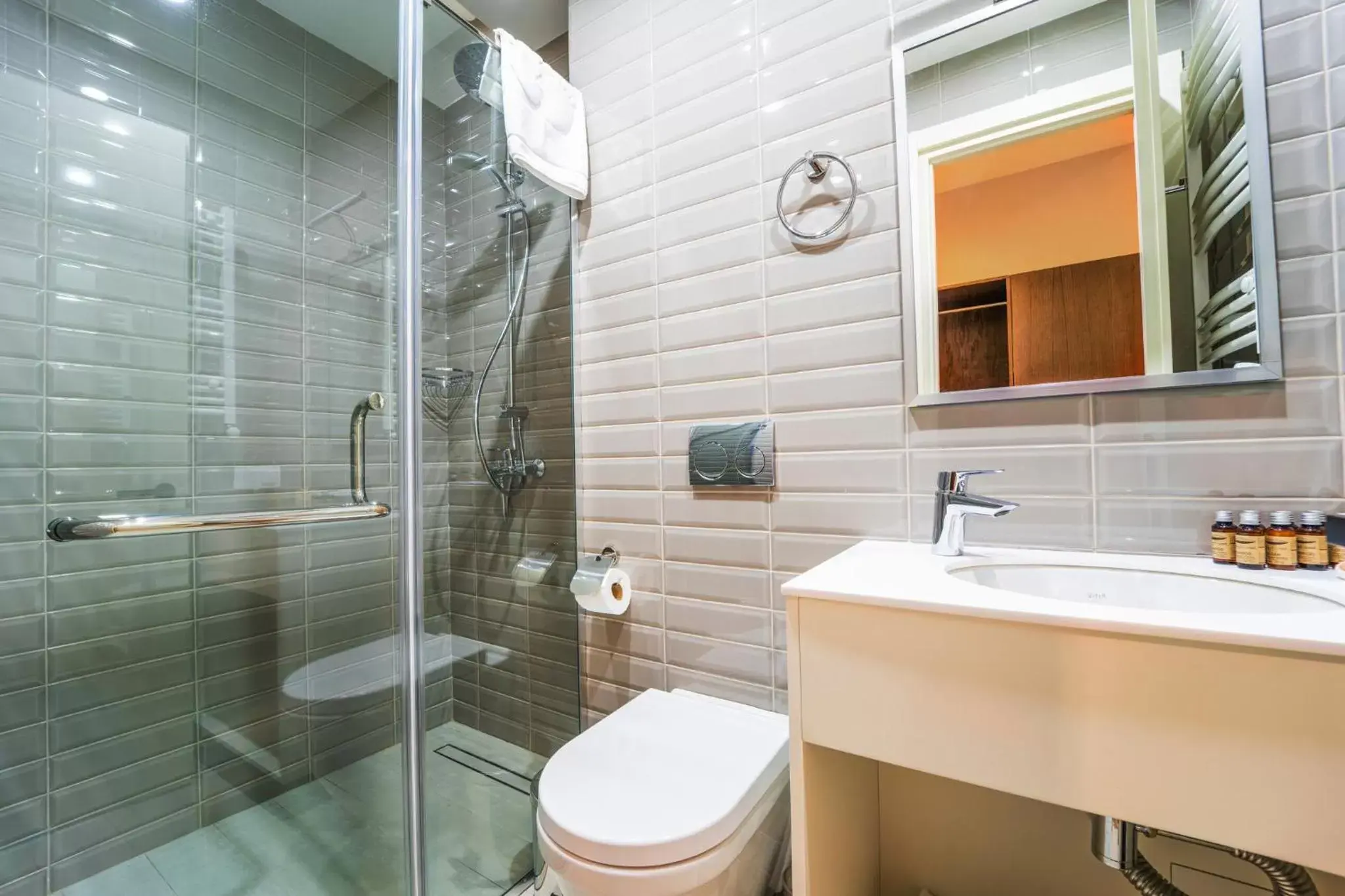 Superior Twin Room in Makmani Boutique Hotel by DNT Group Superior Twin Room in Makmani Boutique Hotel by DNT Group