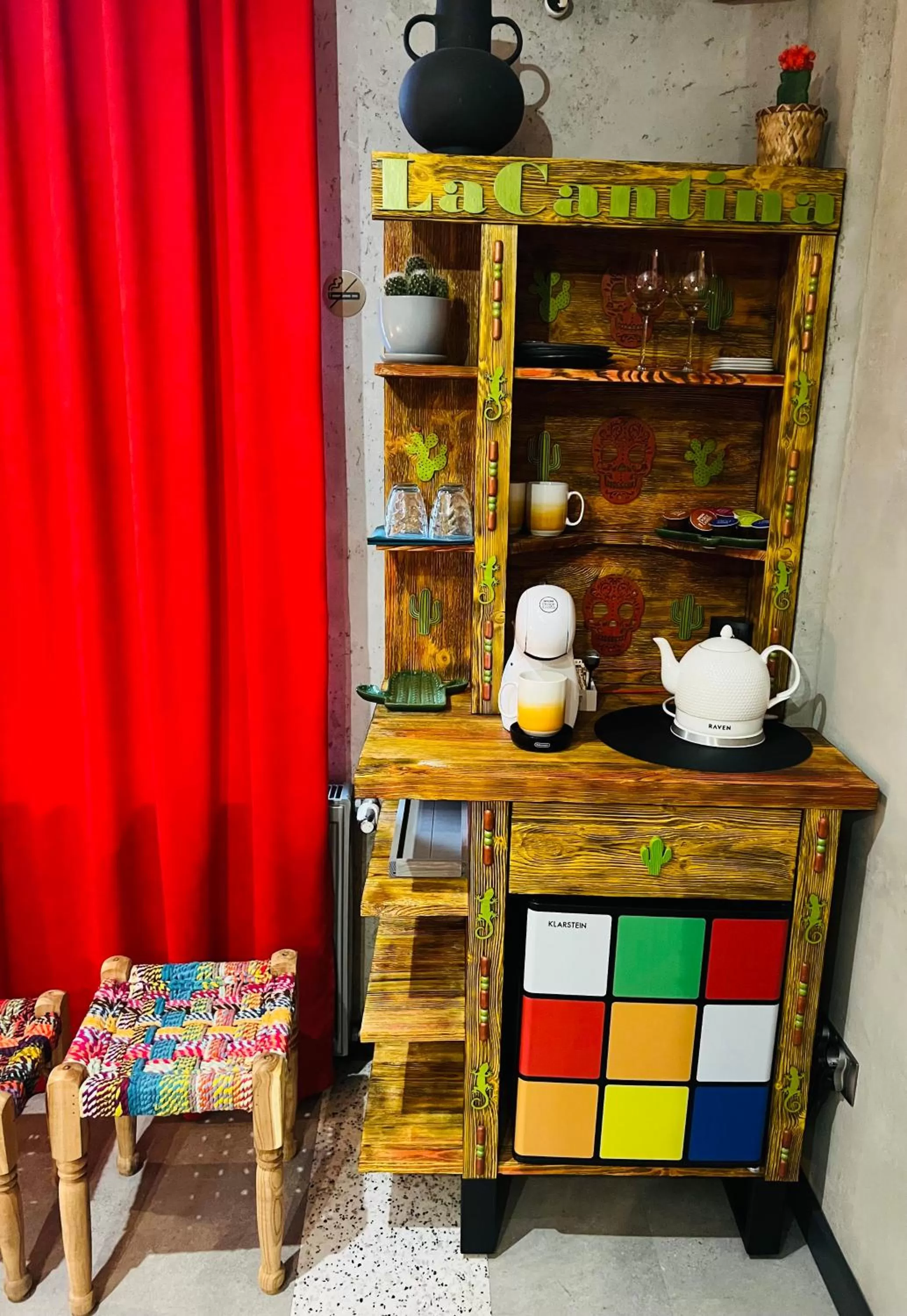 Coffee/tea facilities in Global Home - Aparthotel - No Contact Check In