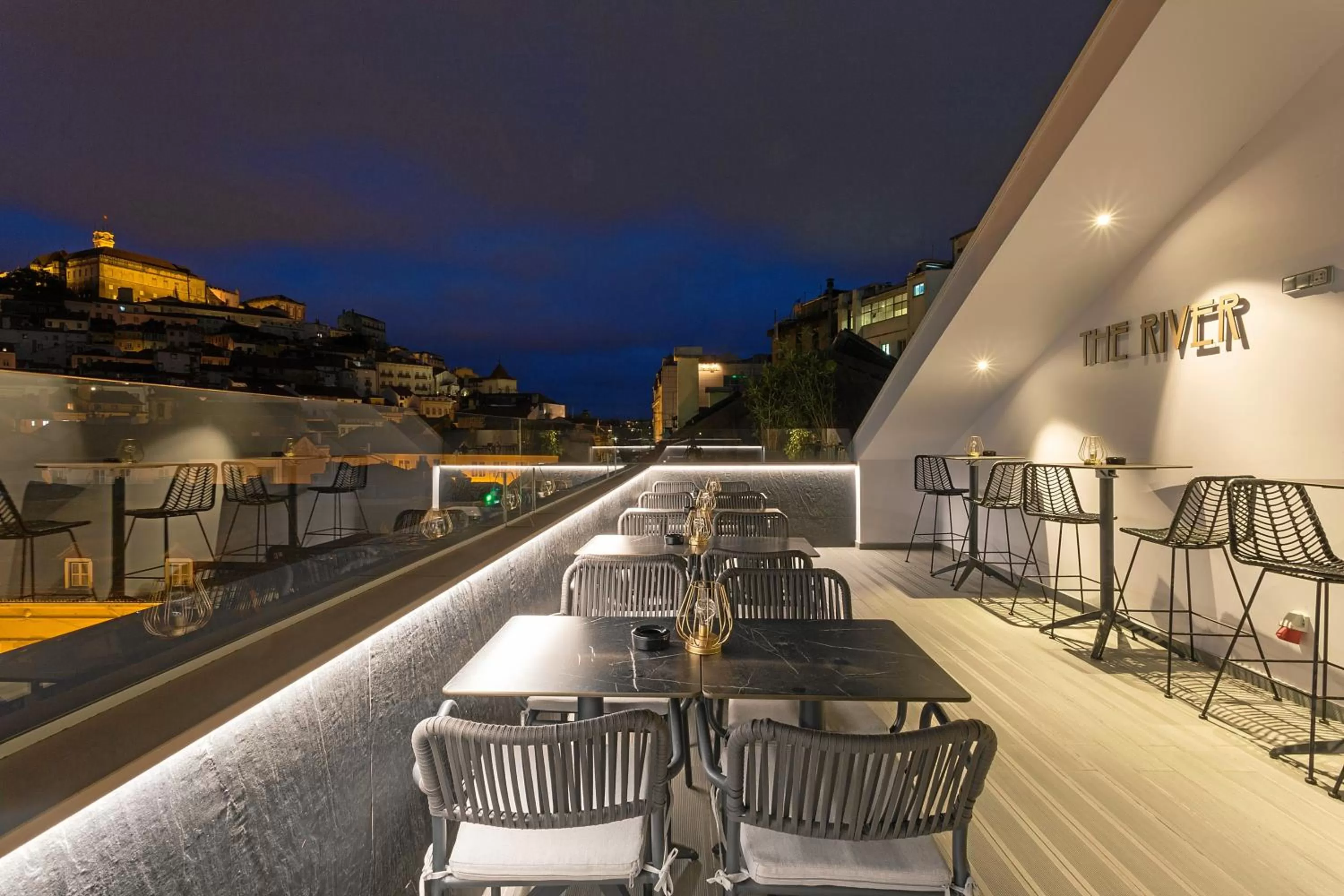 Lounge or bar in Hotel Mondego