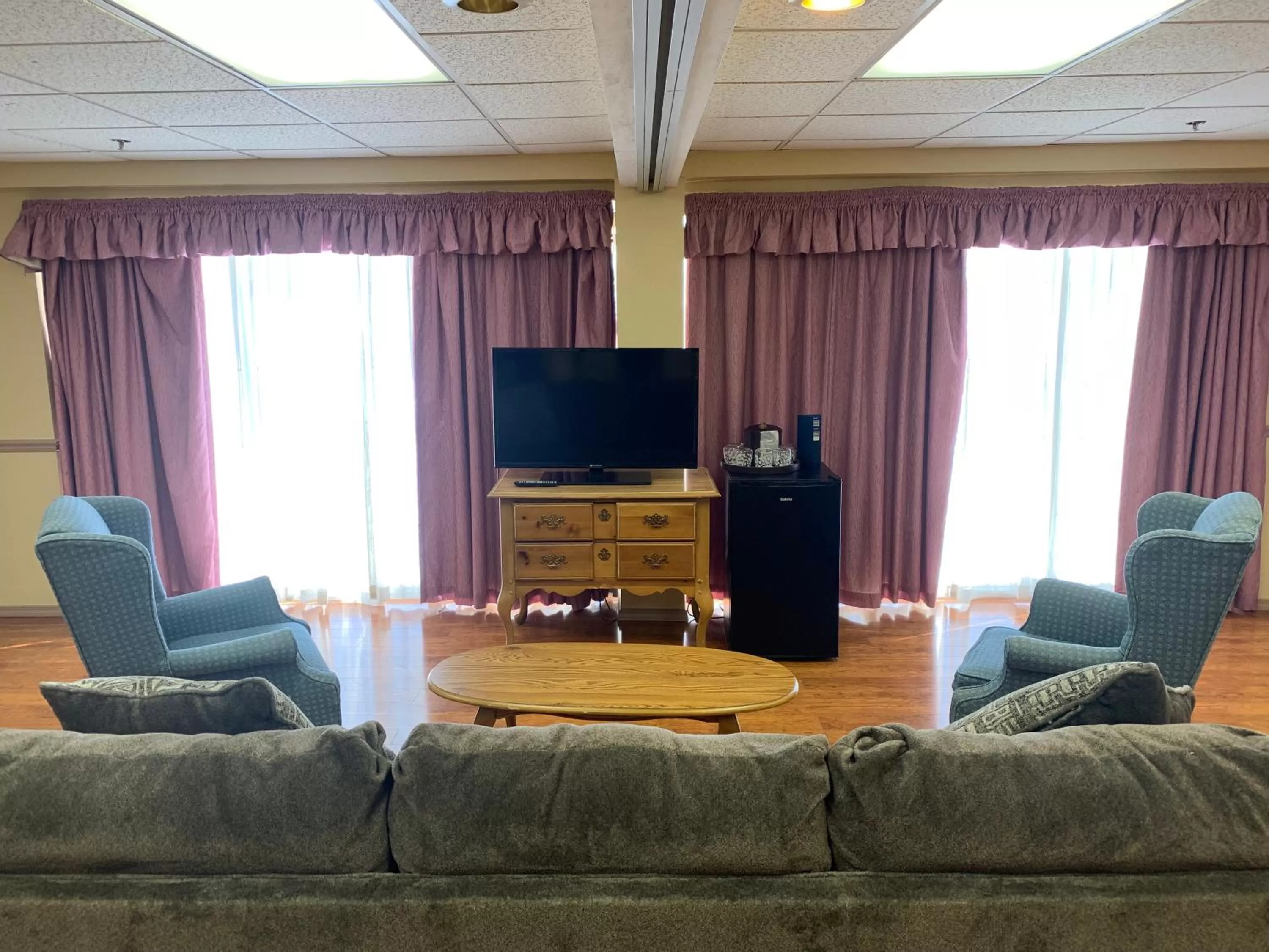 Seating Area in Riveredge Resort Hotel