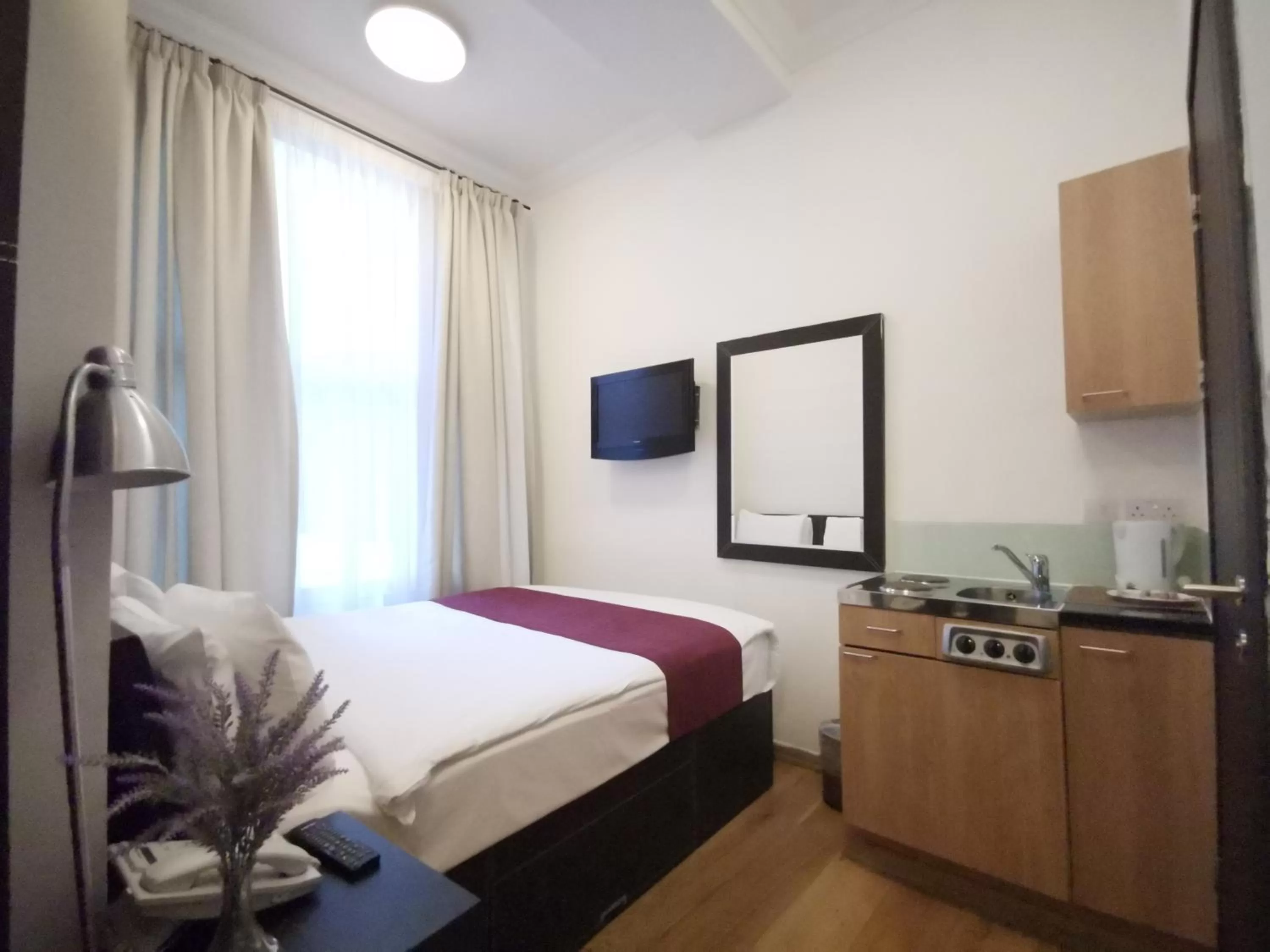 Photo of the whole room, Bed in The Royale Chulan Hyde Park Hotel