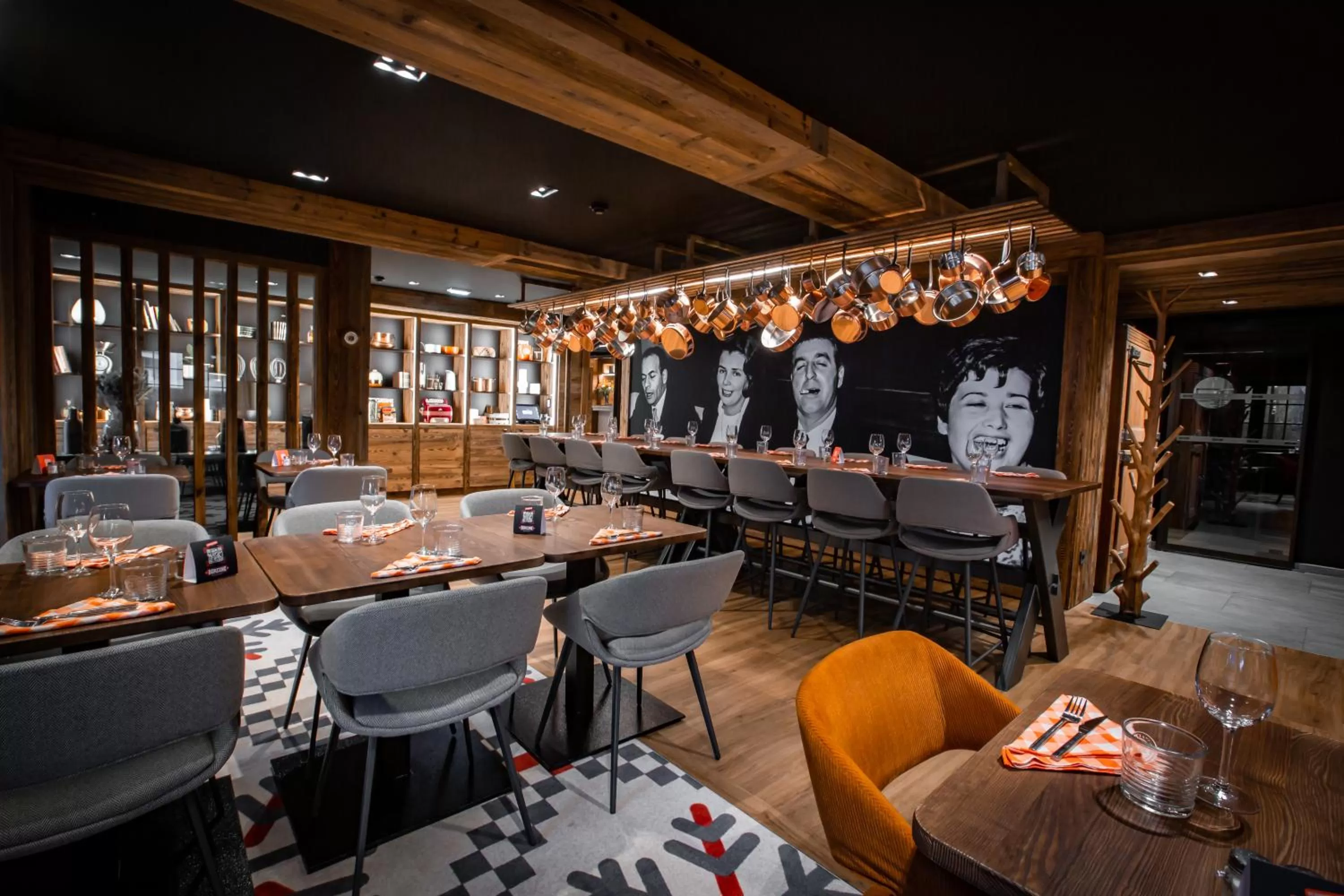 Restaurant/places to eat in Hôtel Névé