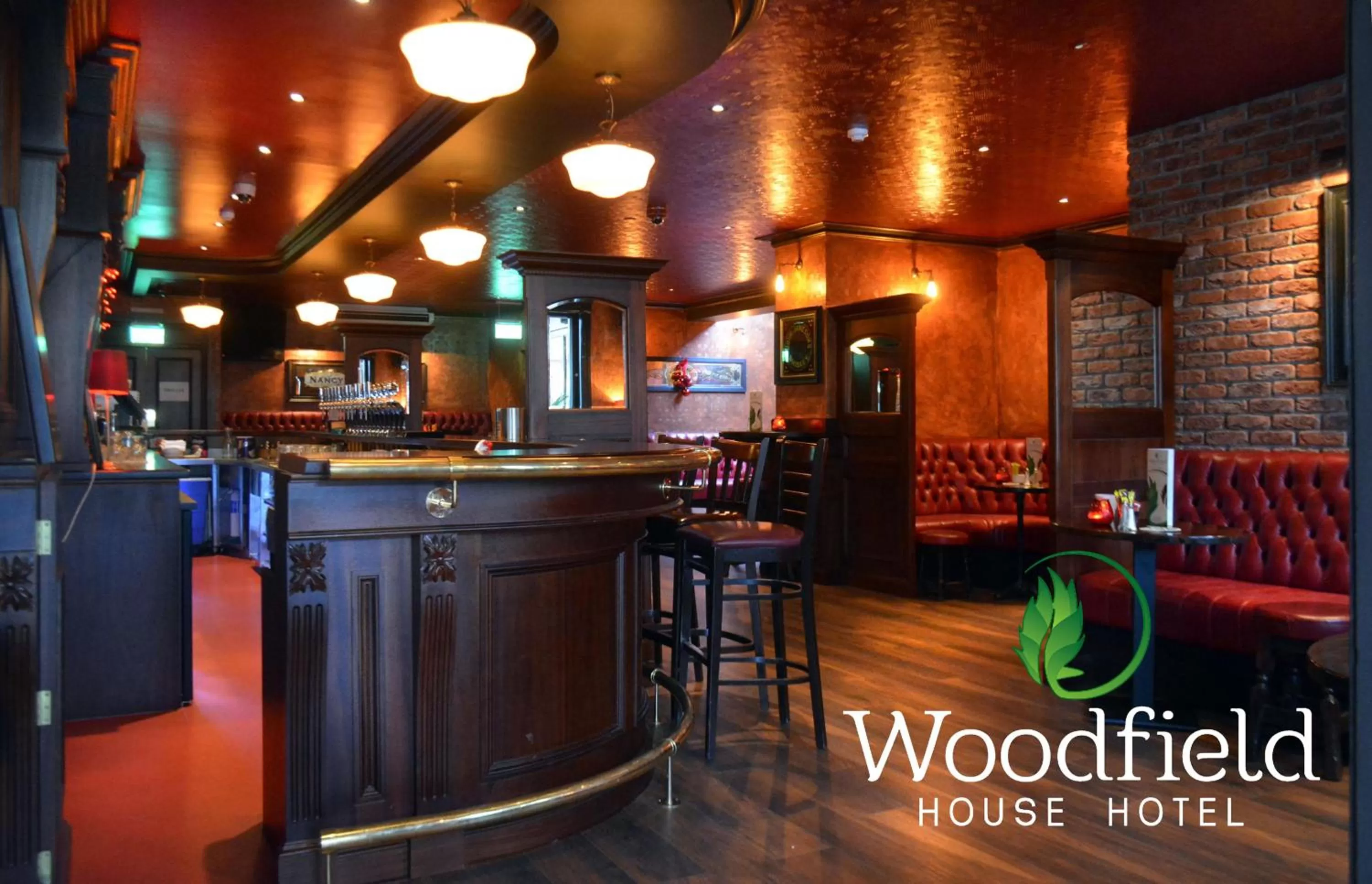 Restaurant/places to eat in Woodfield House Hotel