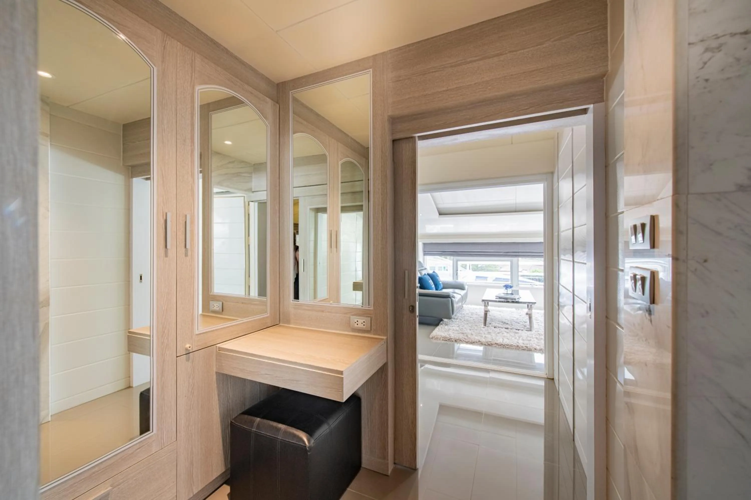 Living room in NH Boat Lagoon Phuket Resort