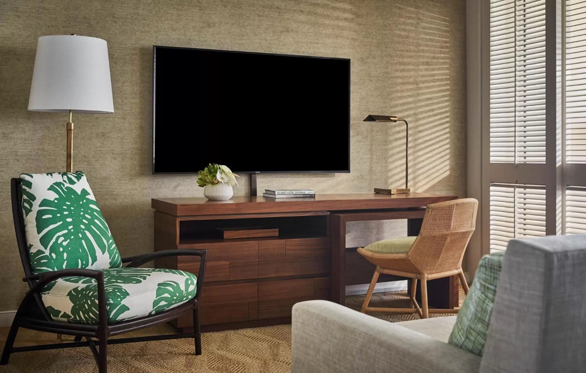 TV and multimedia in Four Seasons Resort Oahu at Ko Olina