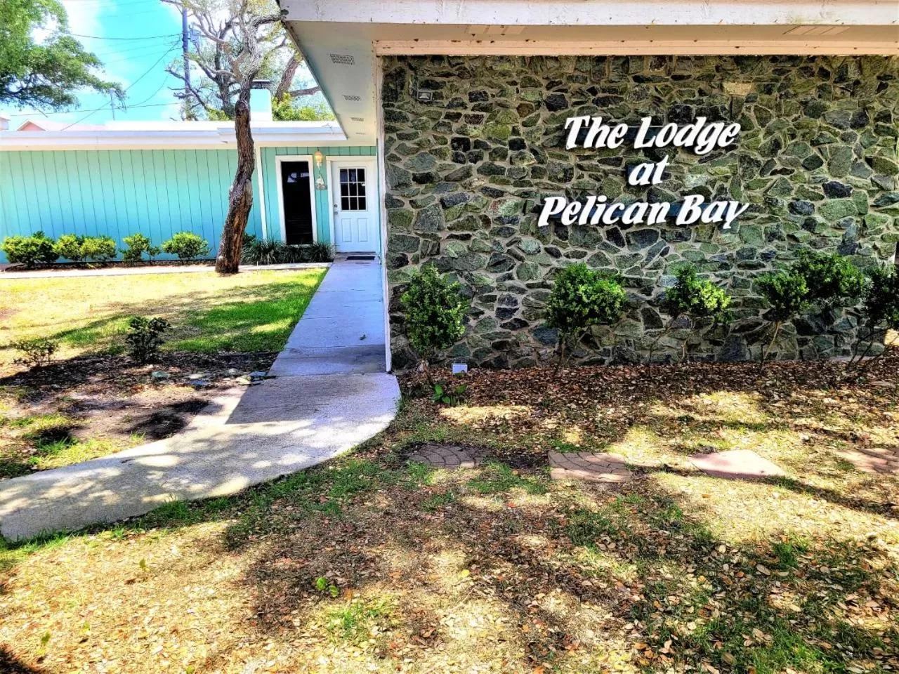 D&R Pelican Bay Resort