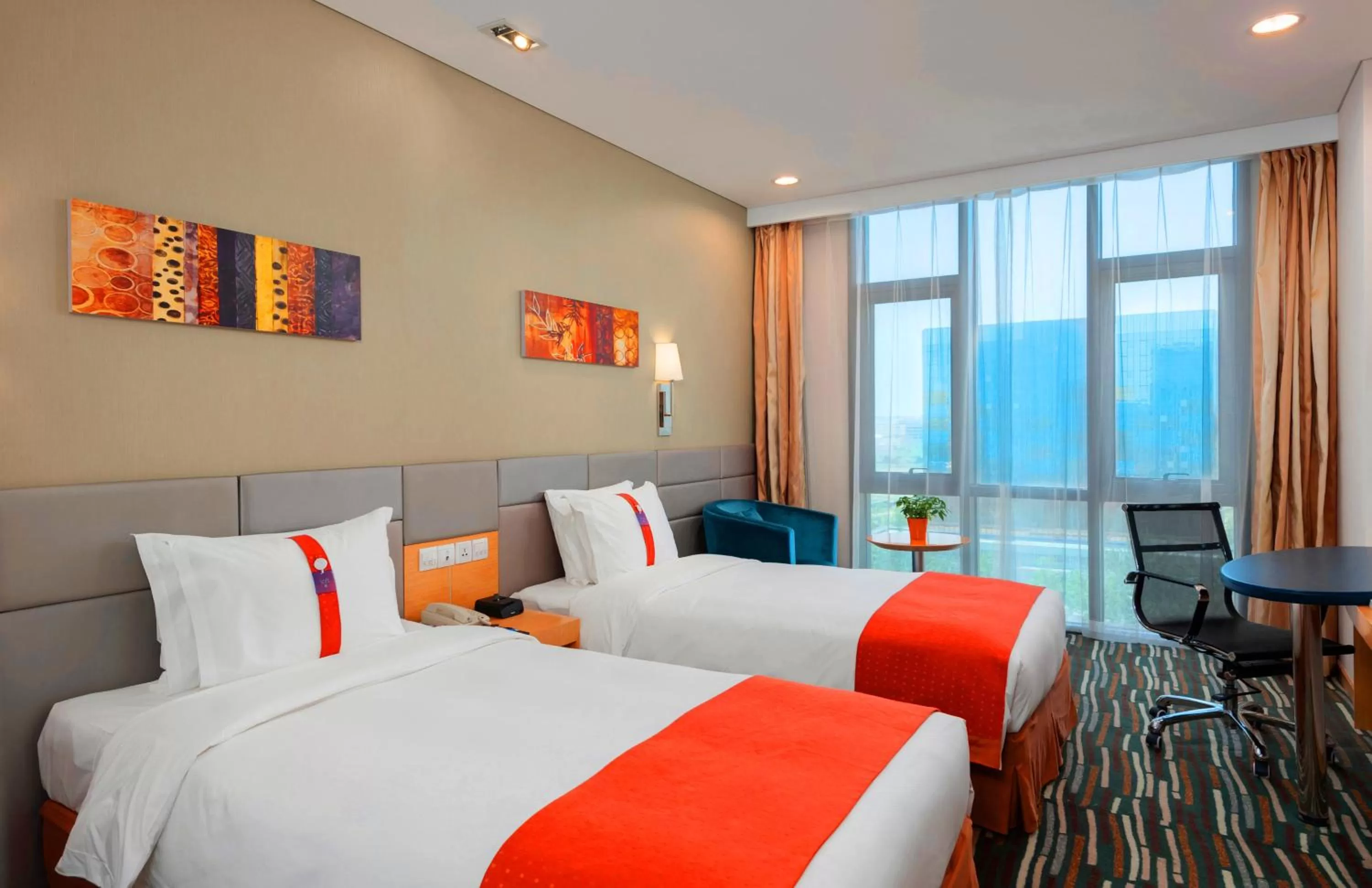 Photo of the whole room, Bed in Holiday Inn Express Beijing Yizhuang by IHG