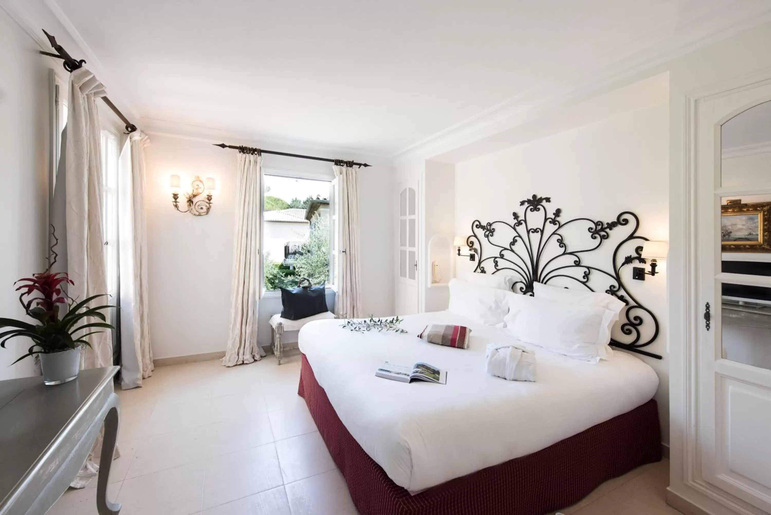 Suite in La Bastide de Mougins, a Tribute Portfolio Hotel Suite in La Bastide de Mougins, a Tribute Portfolio Hotel