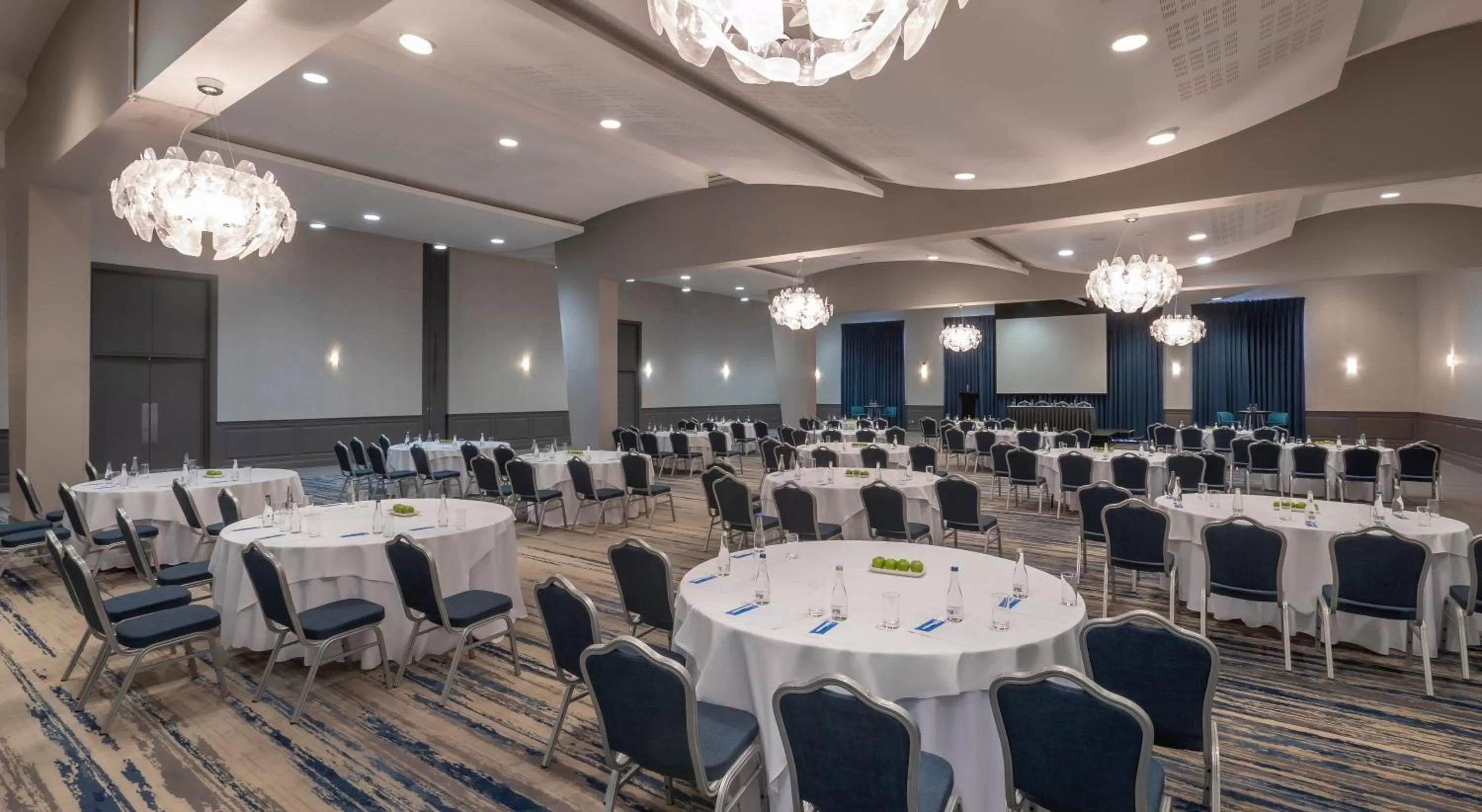 Banquet/Function facilities in Pillo Hotel & Leisure Club