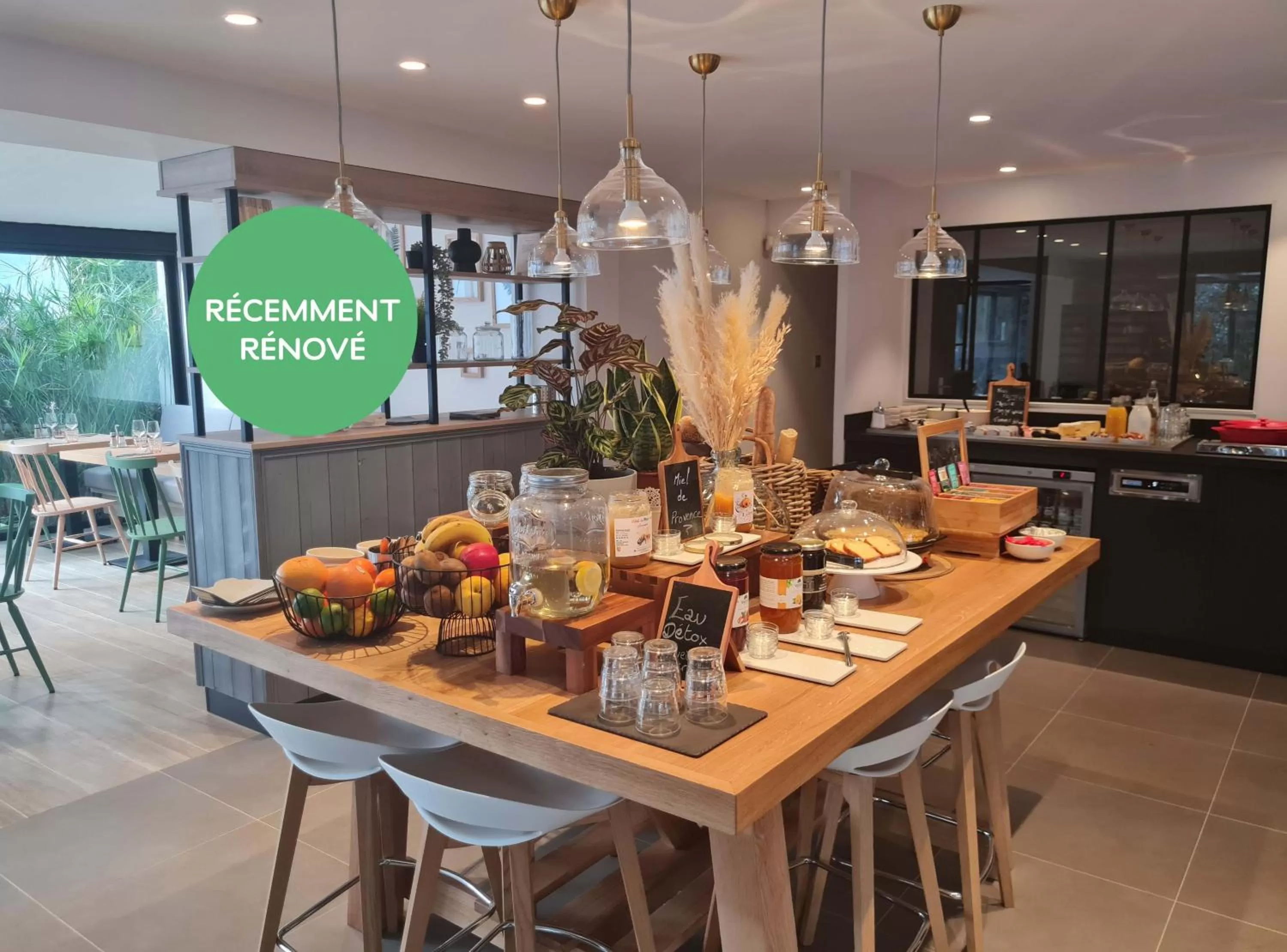 Campanile Orange Centre sortie 21 sur A7 A9