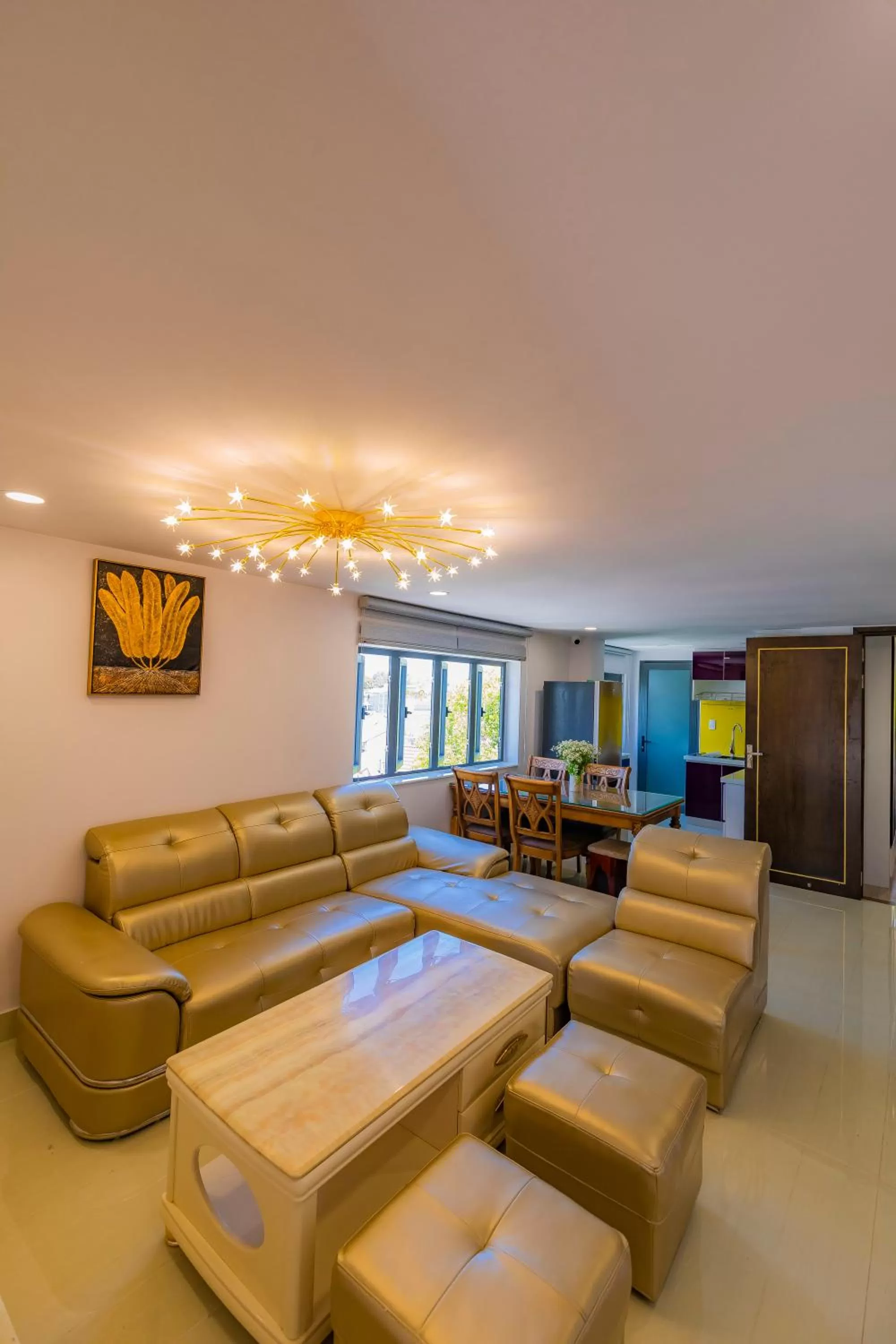Kitchen or kitchenette, Seating Area in Khanh Uyen 3 Hotel