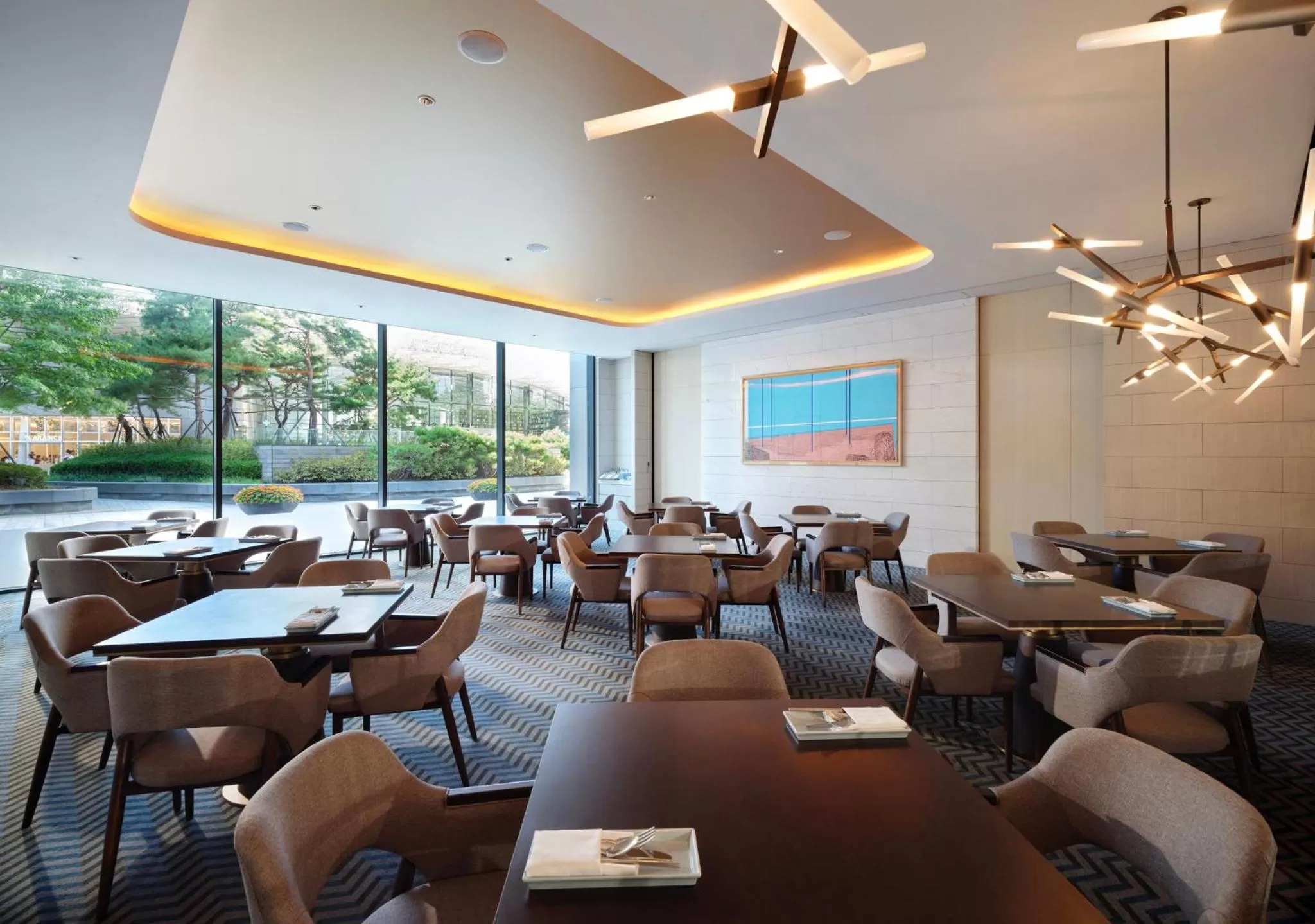 Restaurant/places to eat in Grand InterContinental Seoul Parnas by IHG