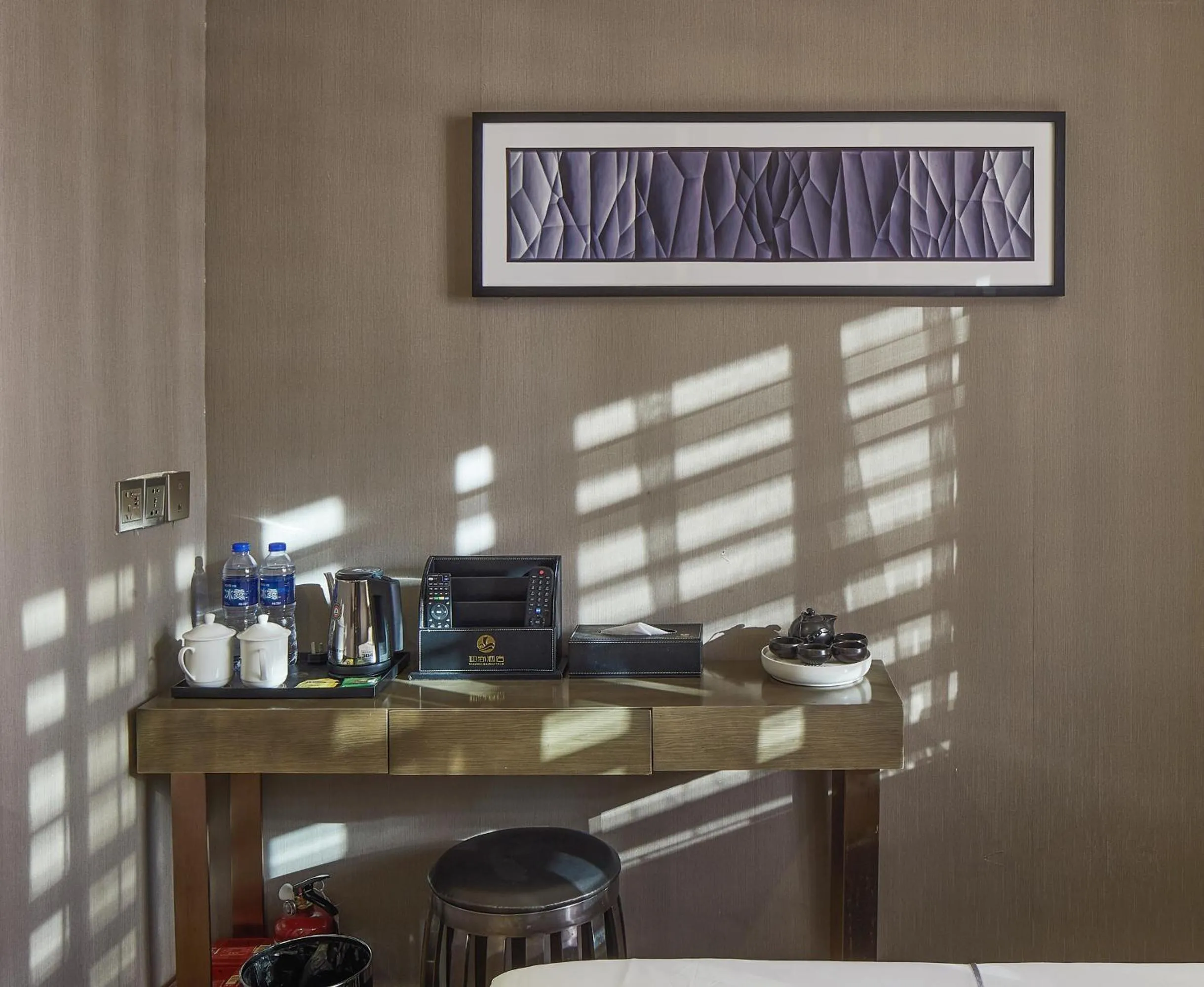 Coffee/tea facilities in INSAIL Hotel (Shenzhen Dongmen Branch)