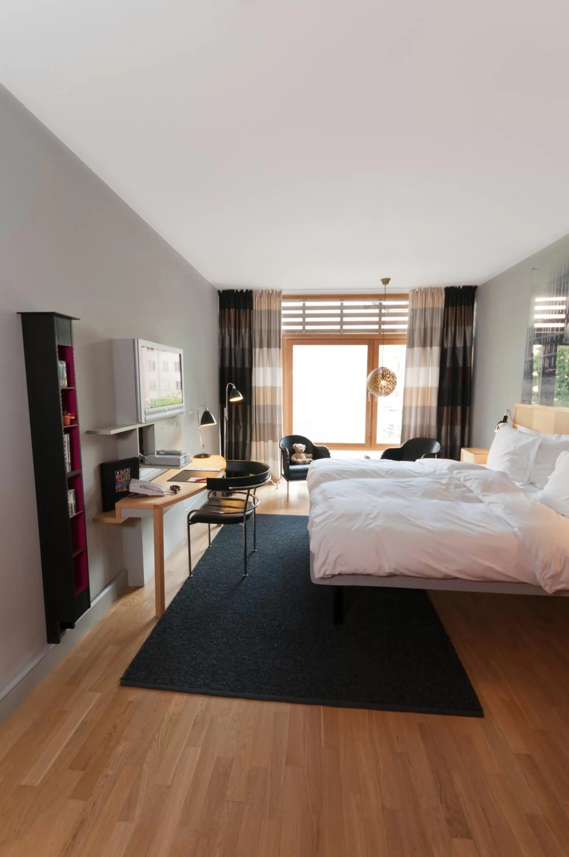 Photo of the whole room, Bed in Hotel Rival