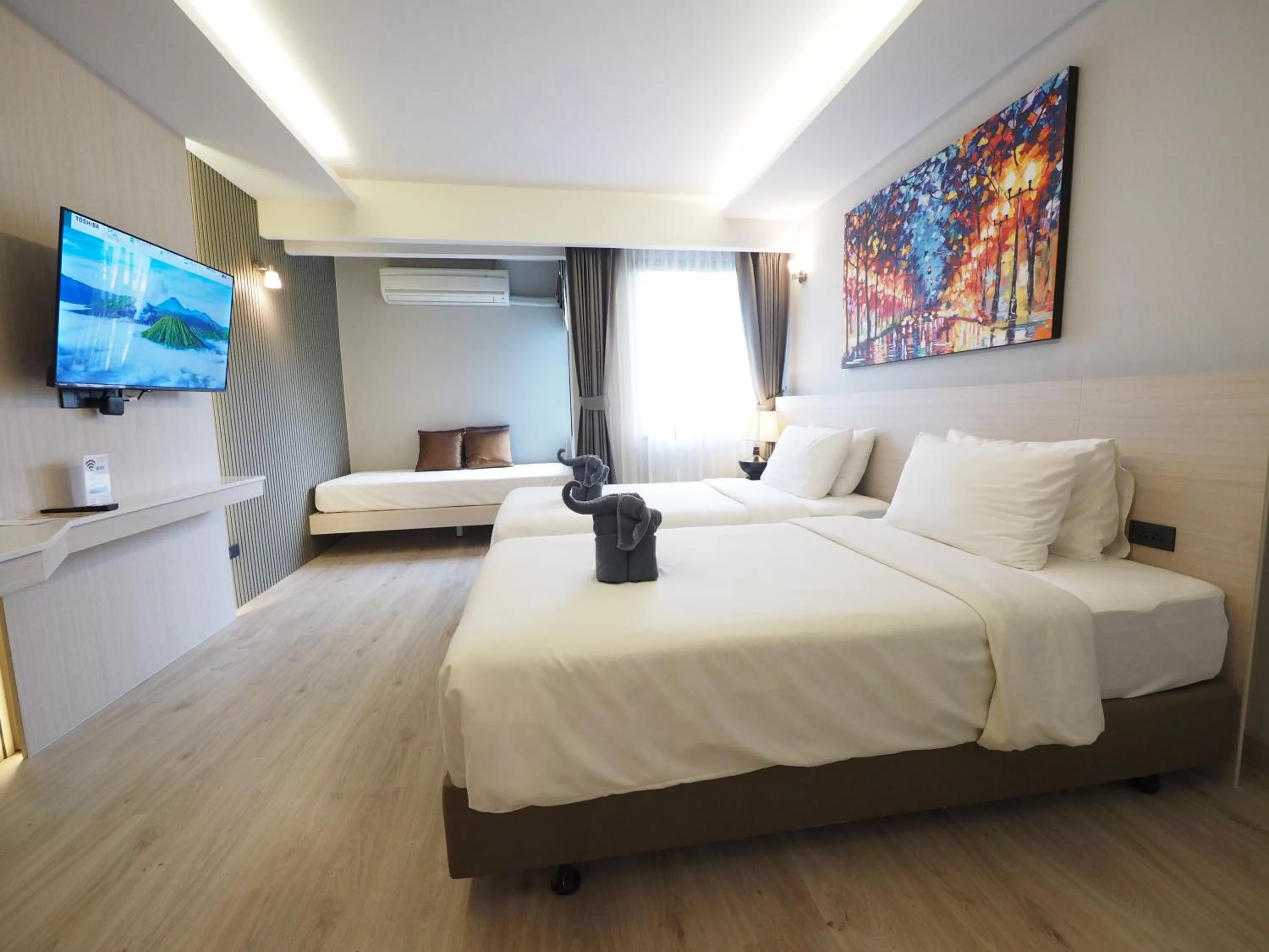 Bed in Le Naview @Prasingh