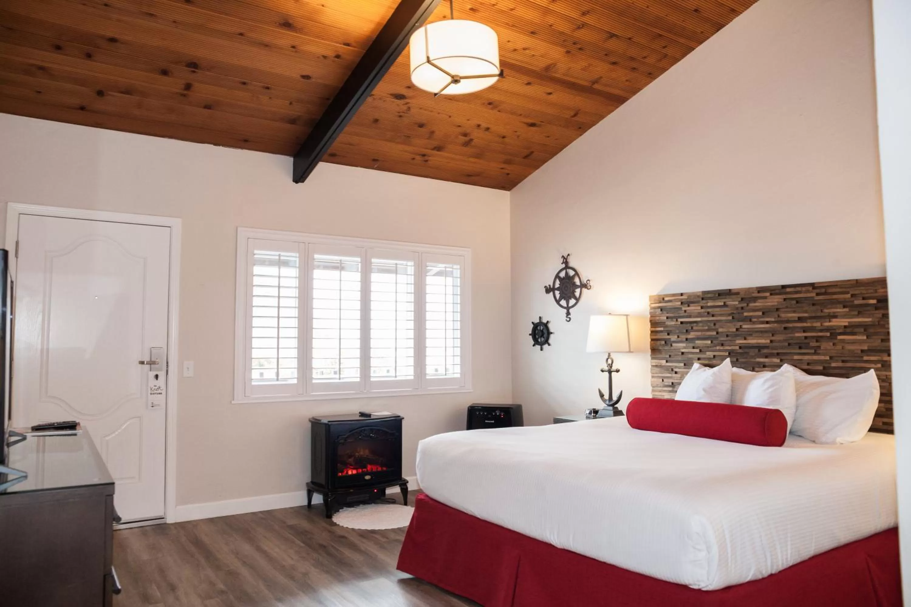 Bed in The Landing at Morro Bay