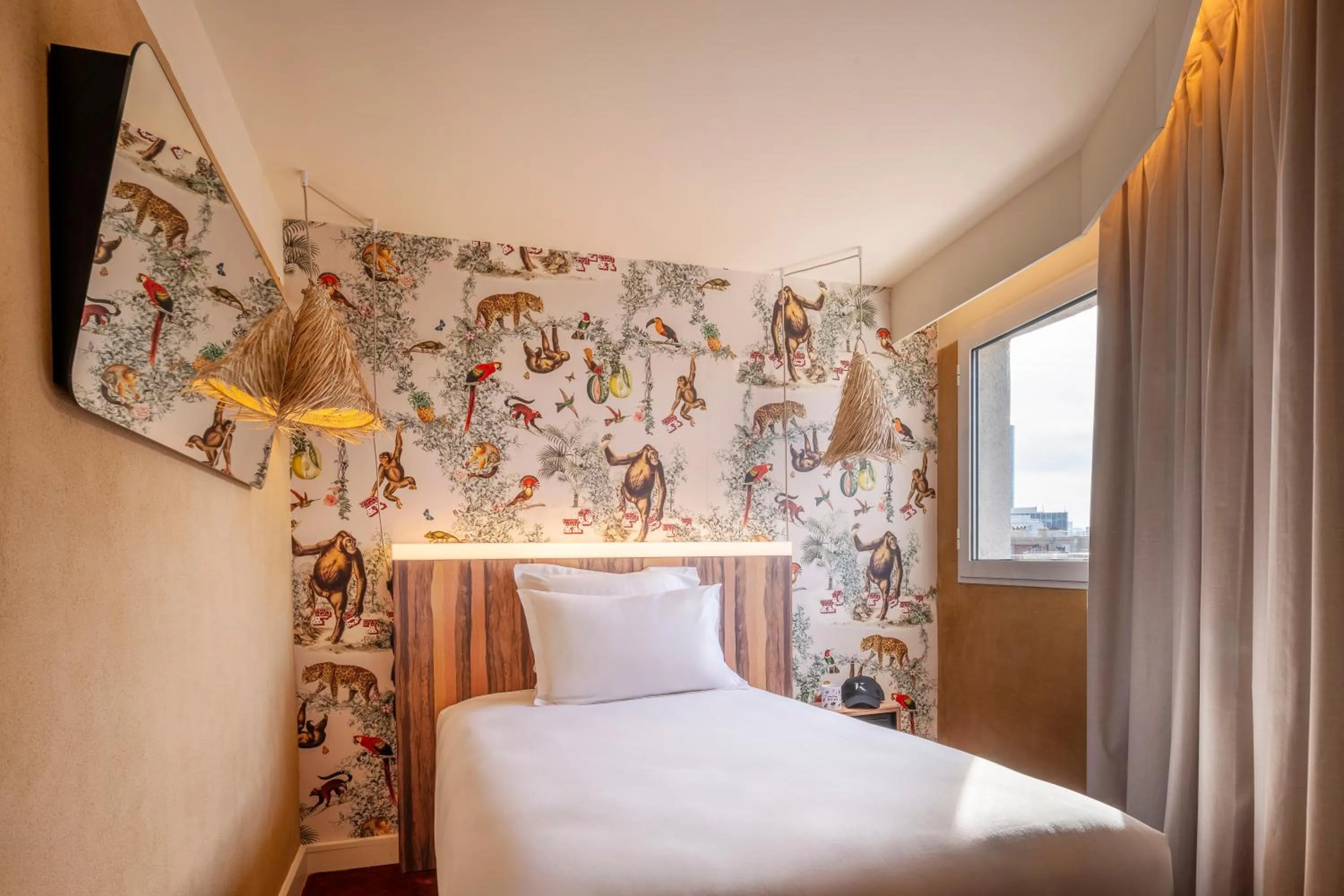 Bed in Kopster Hotel Paris Porte de Versailles