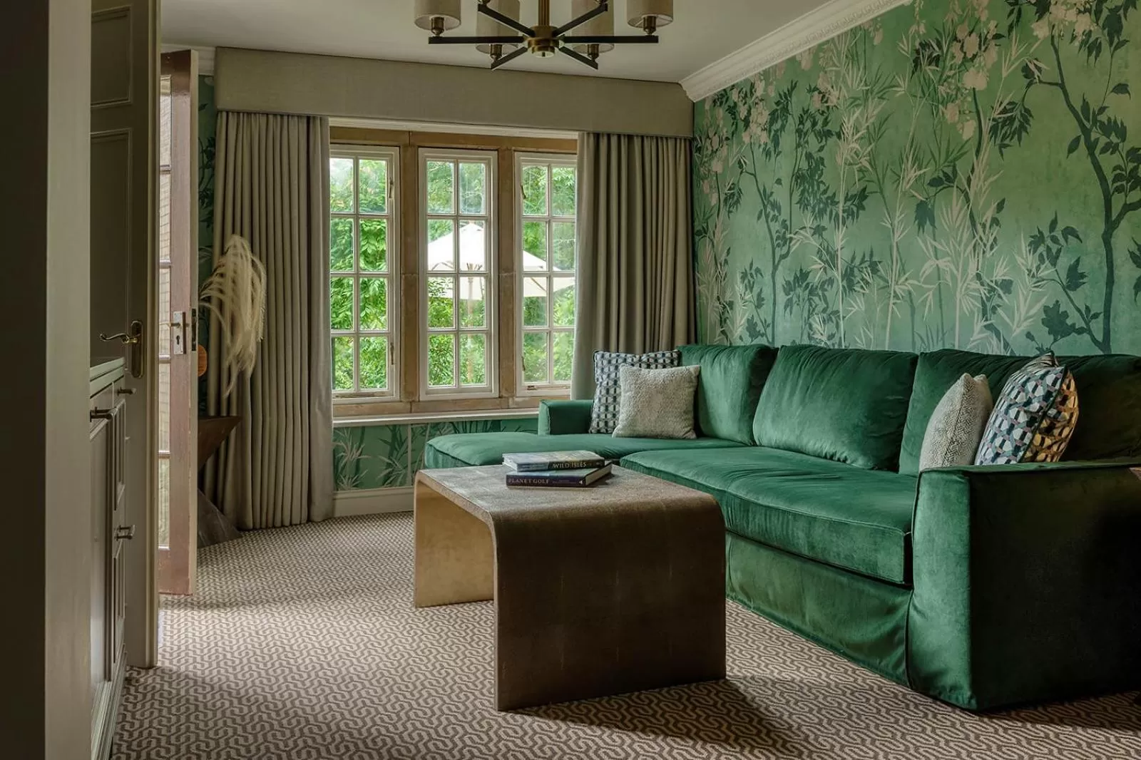 Living room in Pennyhill Park Hotel and Spa