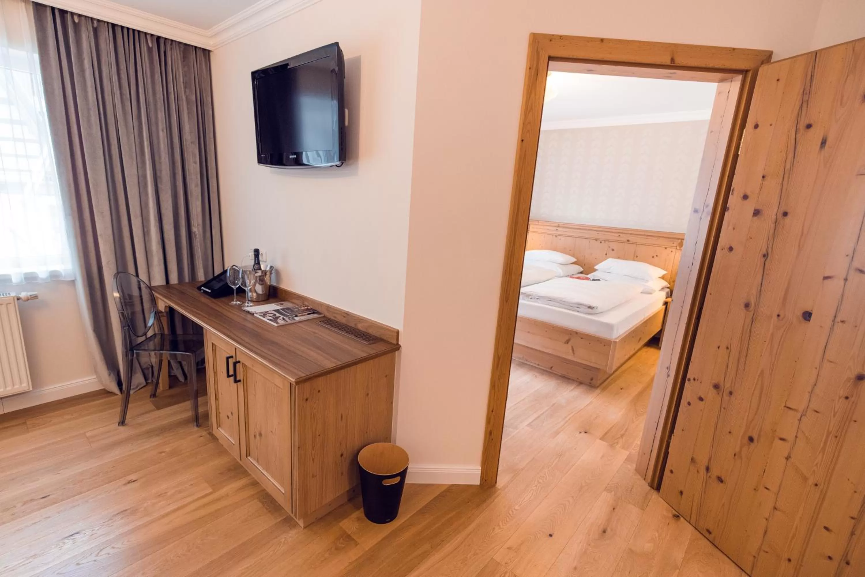 Bed in Alpine Hideaway ZILLERTALERHOF - 4 Sterne Superior