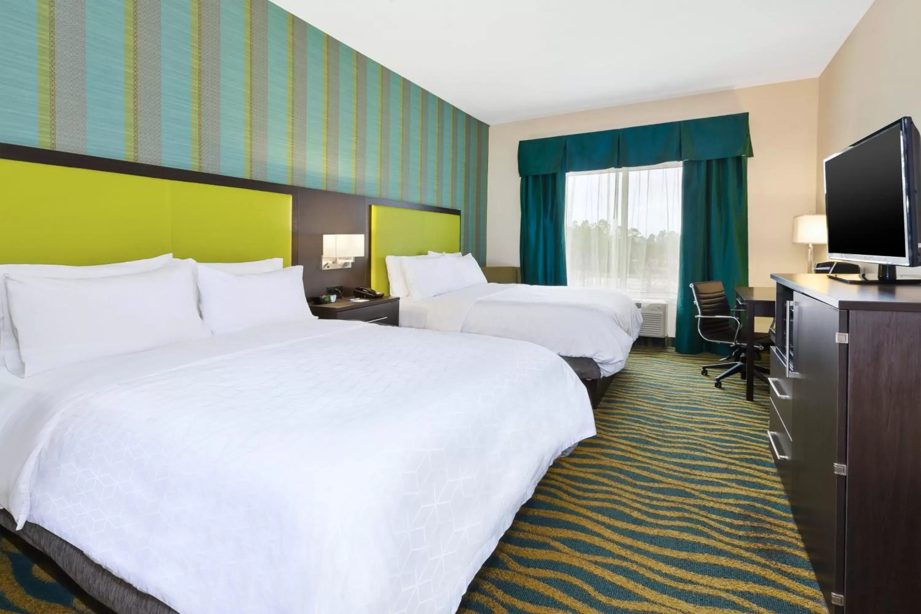Queen Room with Two Queen Beds in Holiday Inn Express & Suites Southport - Oak Island Area, an IHG Hotel Queen Room with Two Queen Beds in Holiday Inn Express & Suites Southport - Oak Island Area, an IHG Hotel