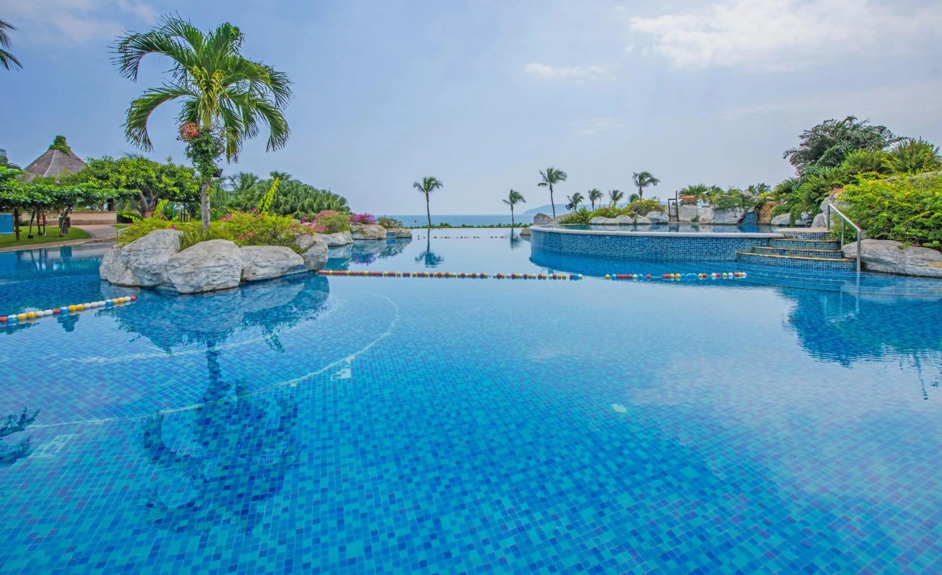Swimming pool in Horizon Resort & Spa Yalong Bay-Yalong Bay Central