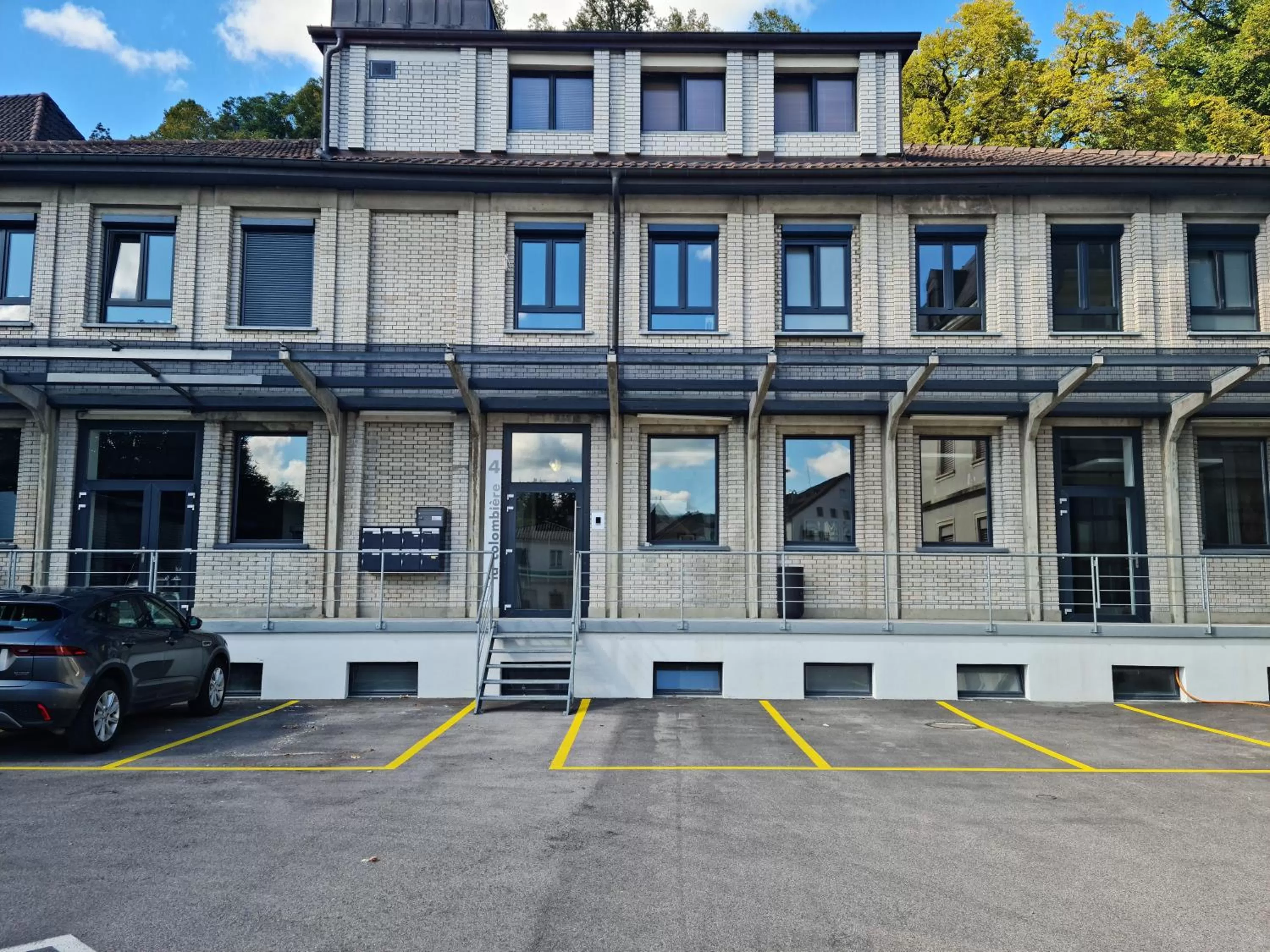 Property building in La Factory