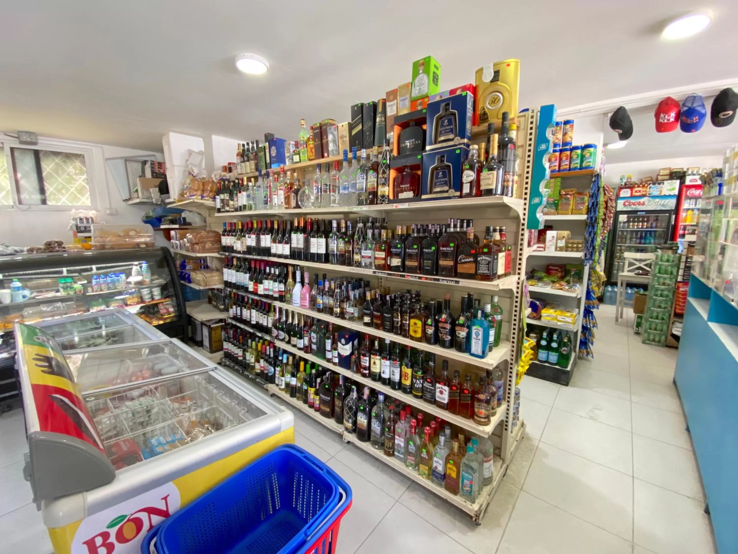 Shopping Area, Supermarket/Shops in GRAND CARIBE BEACH CLUB and SPA - PLAYA LOS CORALES