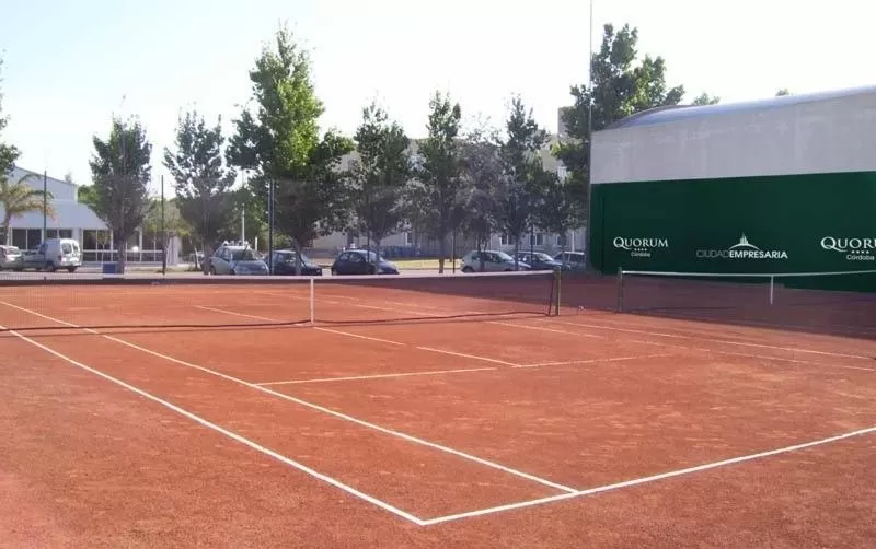 Tennis court, Tennis/Squash in Quorum Córdoba Hotel, Resort Urbano