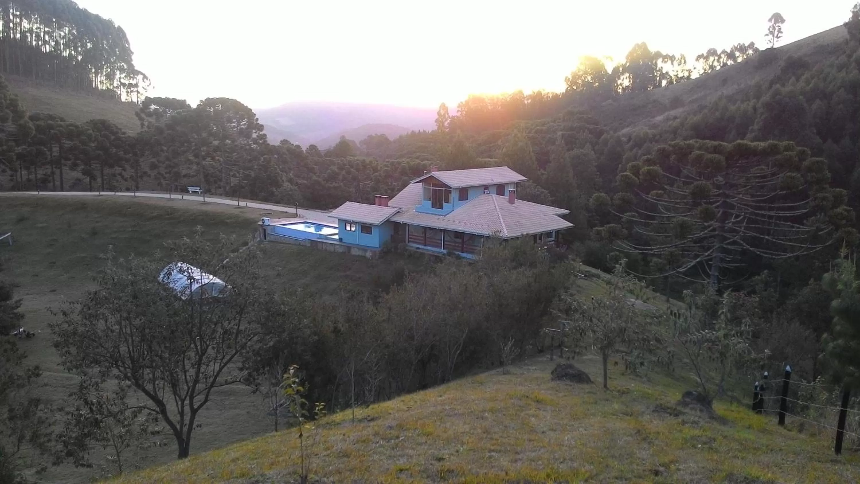 Property building, Sunrise/Sunset in MD Luar da Montanha