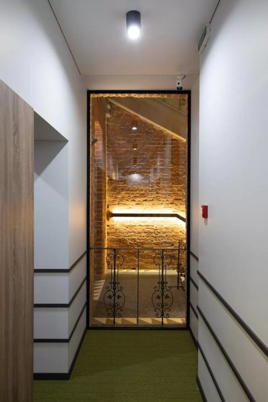 Property building in Four Rooms City