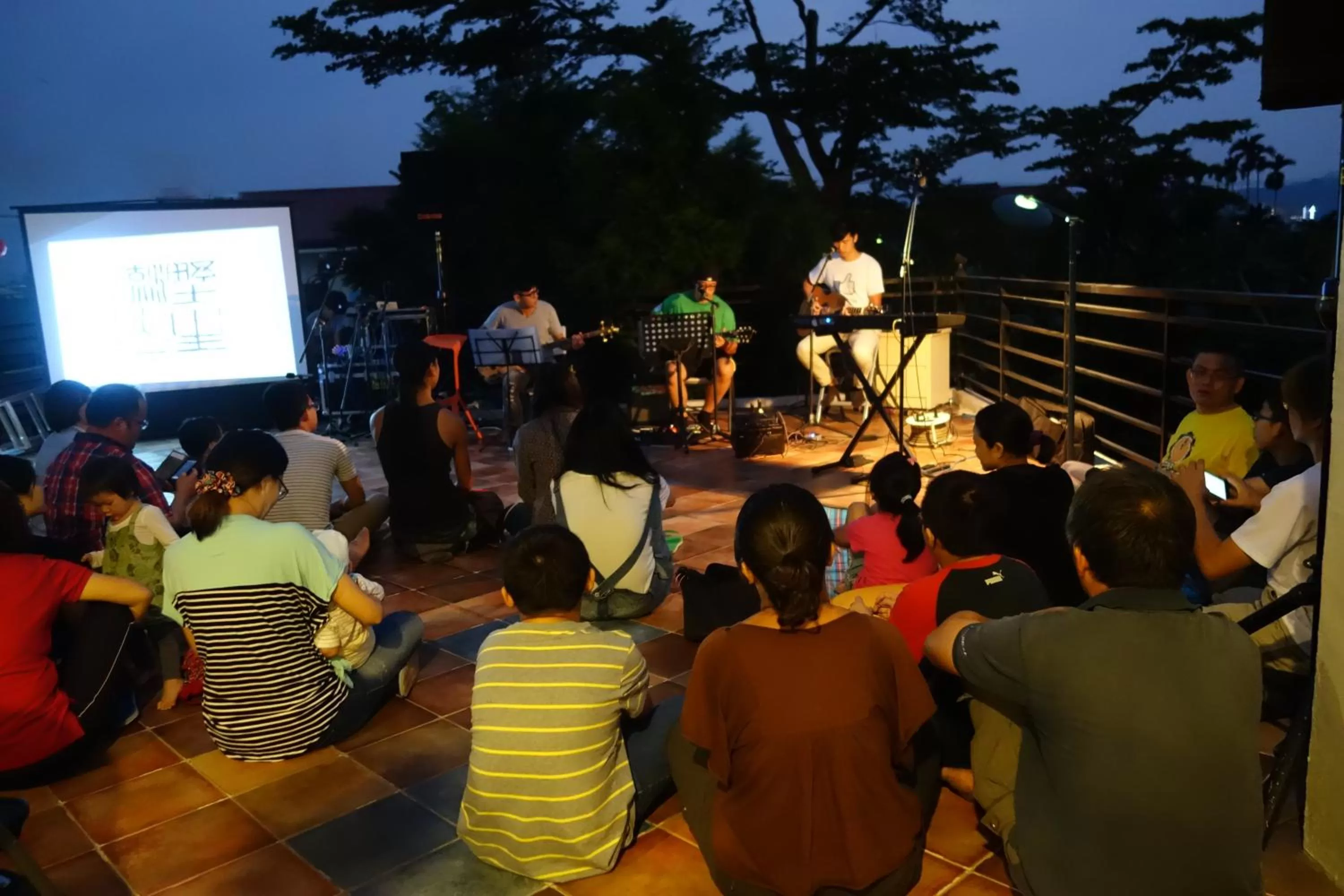 Balcony/Terrace in REST Book & Bed