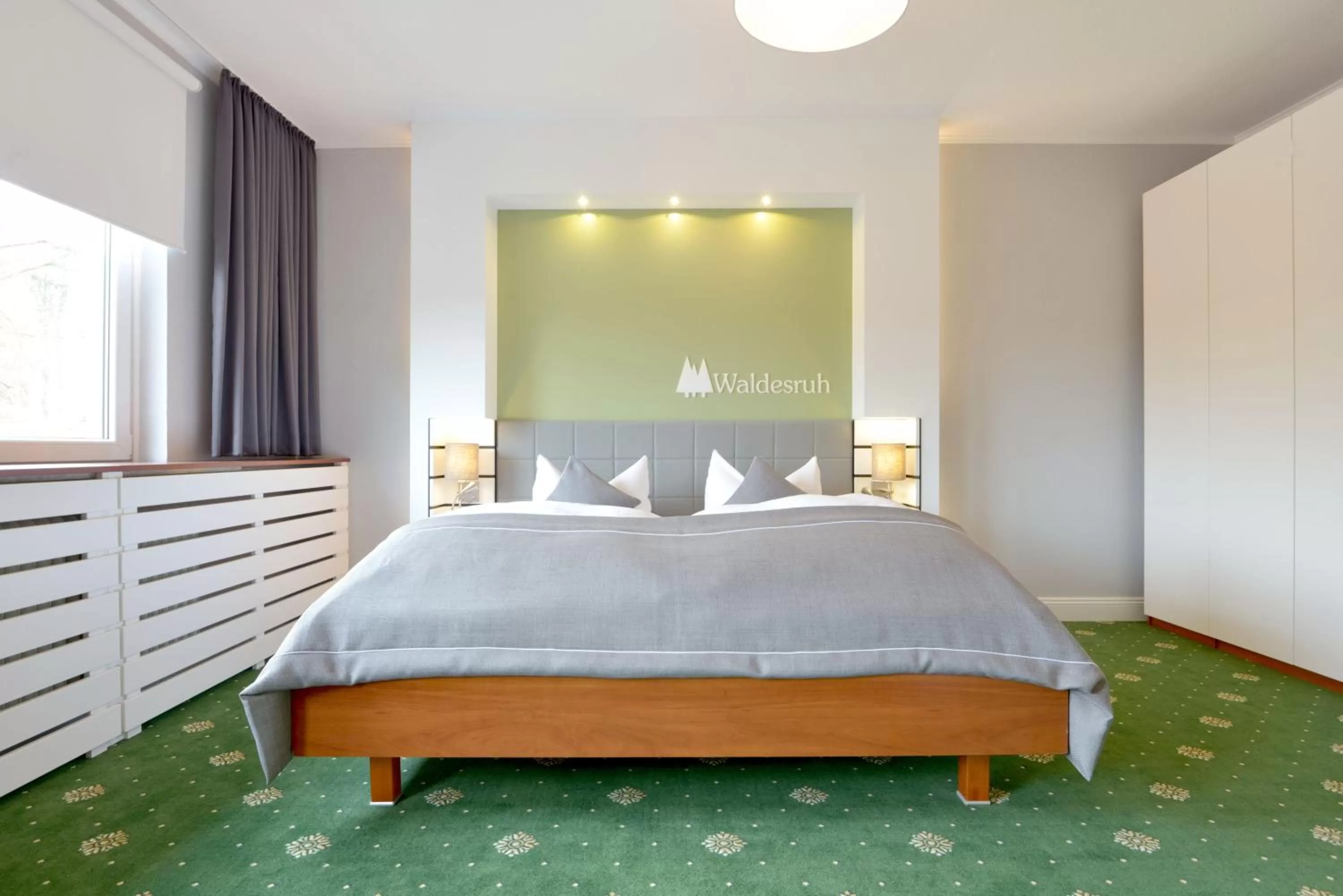 Property building, Bed in Hotel Restaurant Waldesruh