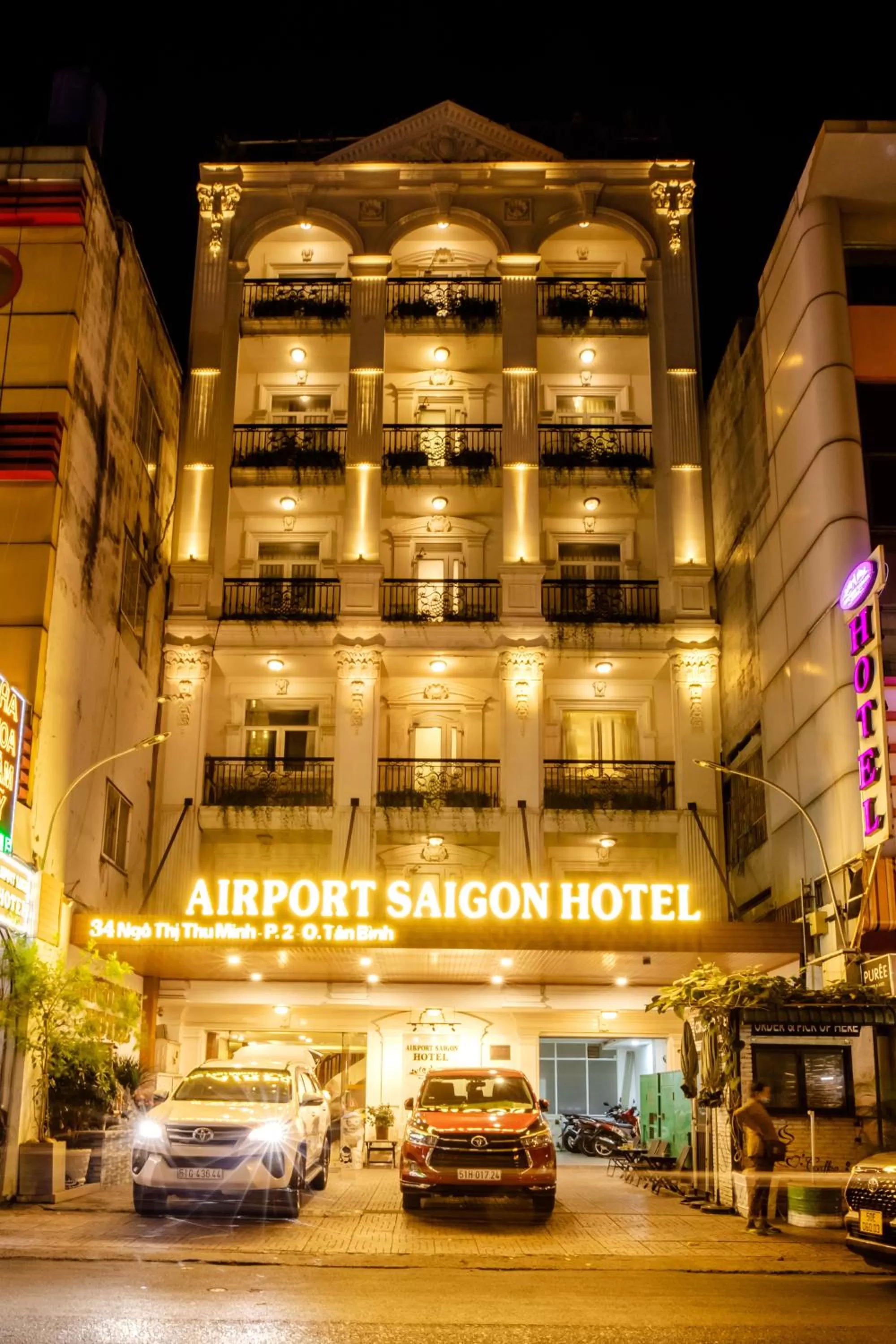 Property building in Airport Saigon Hotel - Gần ẩm thực đêm chợ Phạm Văn Hai