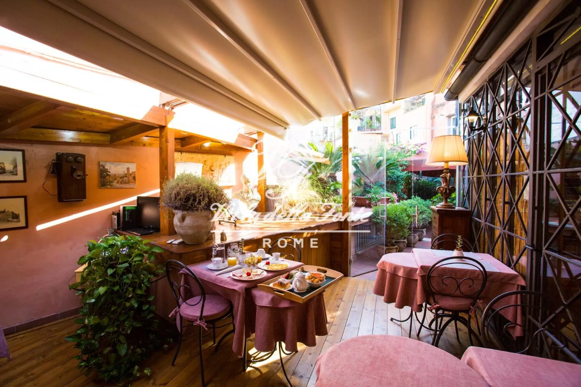 Restaurant/places to eat in Villa della Fonte