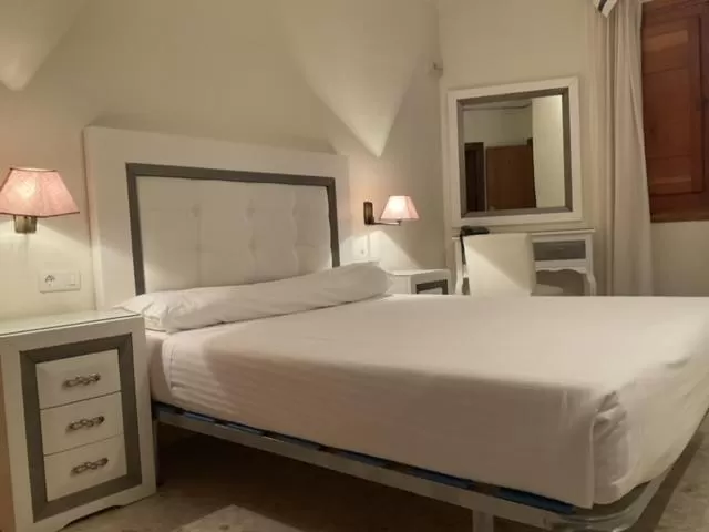 Photo of the whole room, Bed in Hotel el Sol