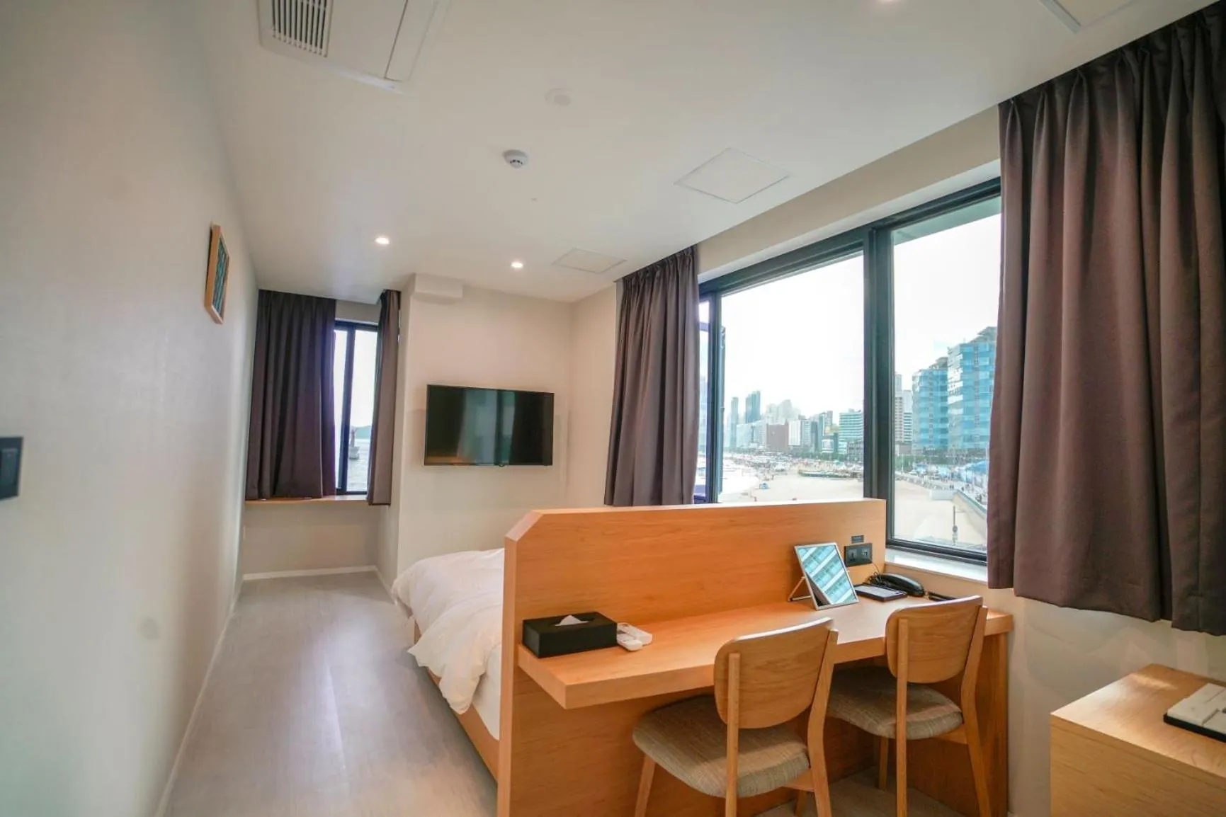 Photo of the whole room, Bed in Mipo Oceanside Hotel