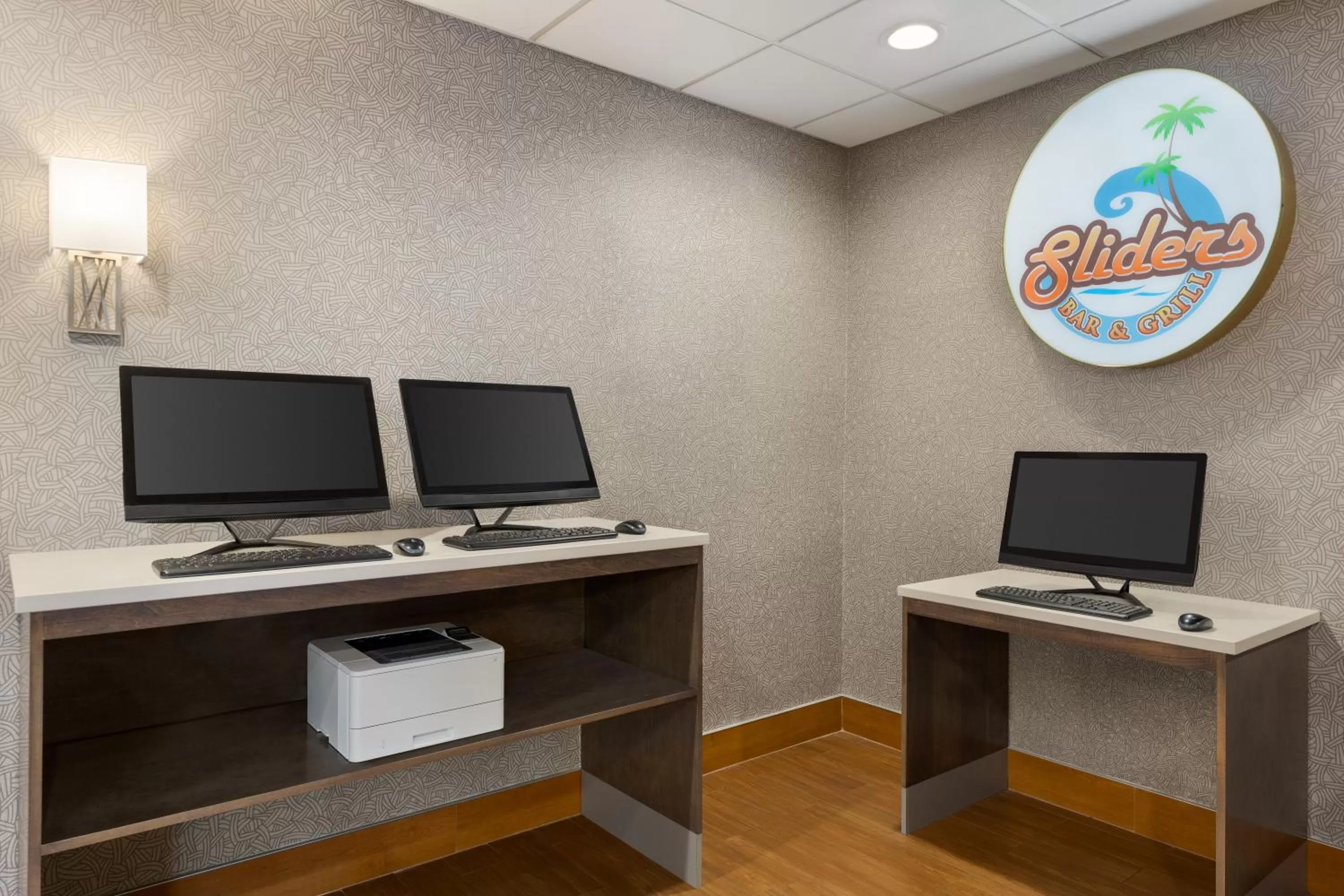 Business facilities in La Quinta Inn and Suites by Wyndham at WaTiki Waterpark