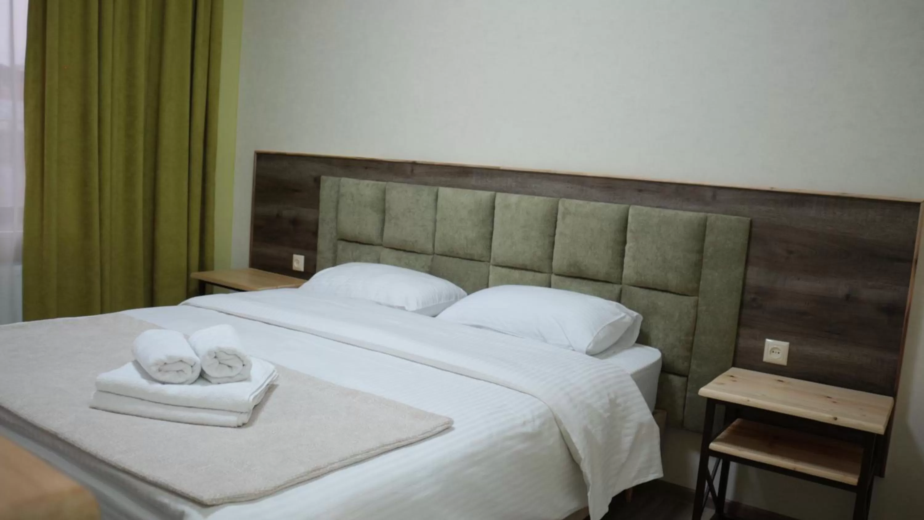 Bed in 21 Rooms Hotel