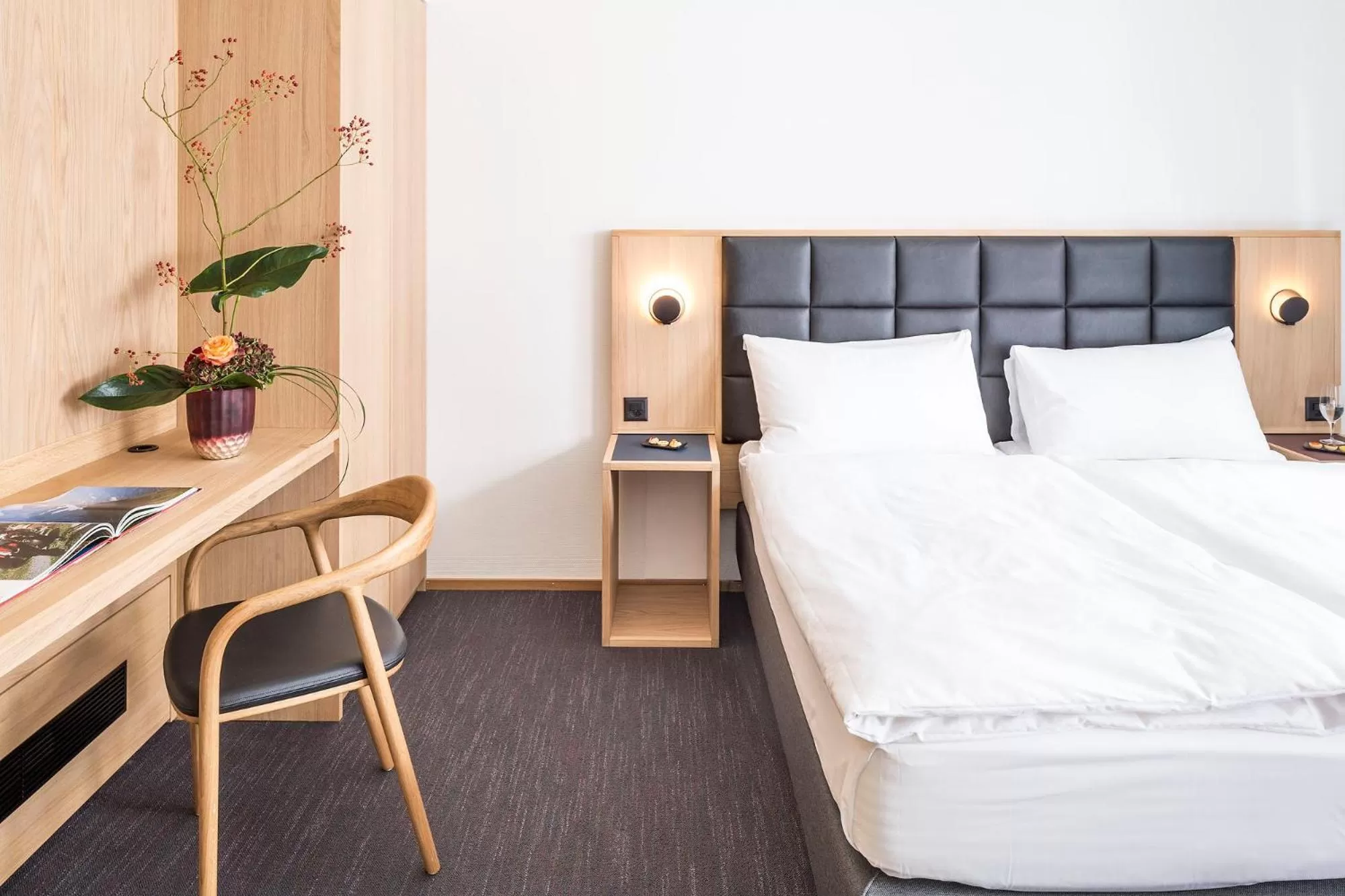 Bedroom, Bed in Hotel Basel - Da wohnen, wo Basel lebt!