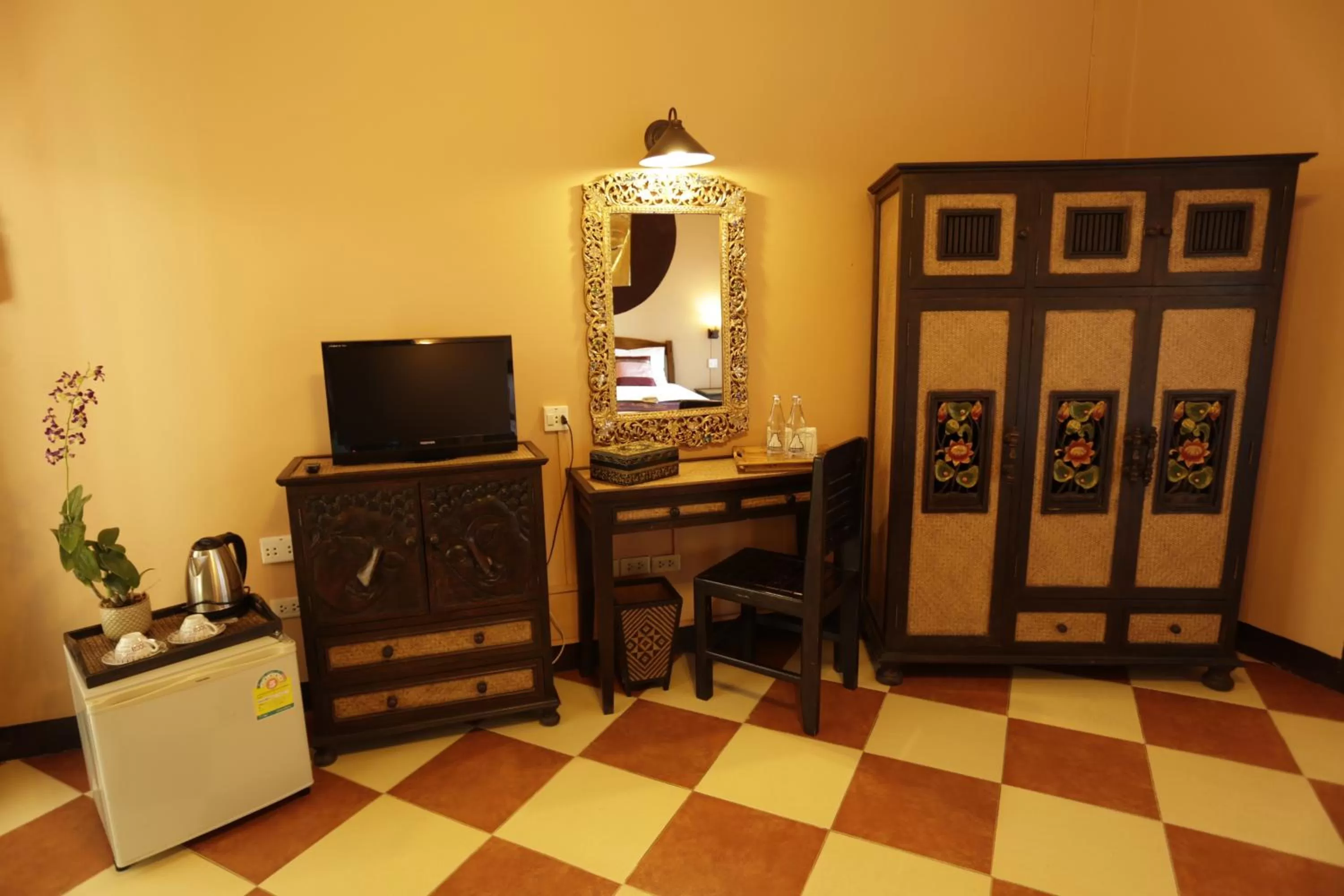 oven in Liam's Guesthouse Adults Only