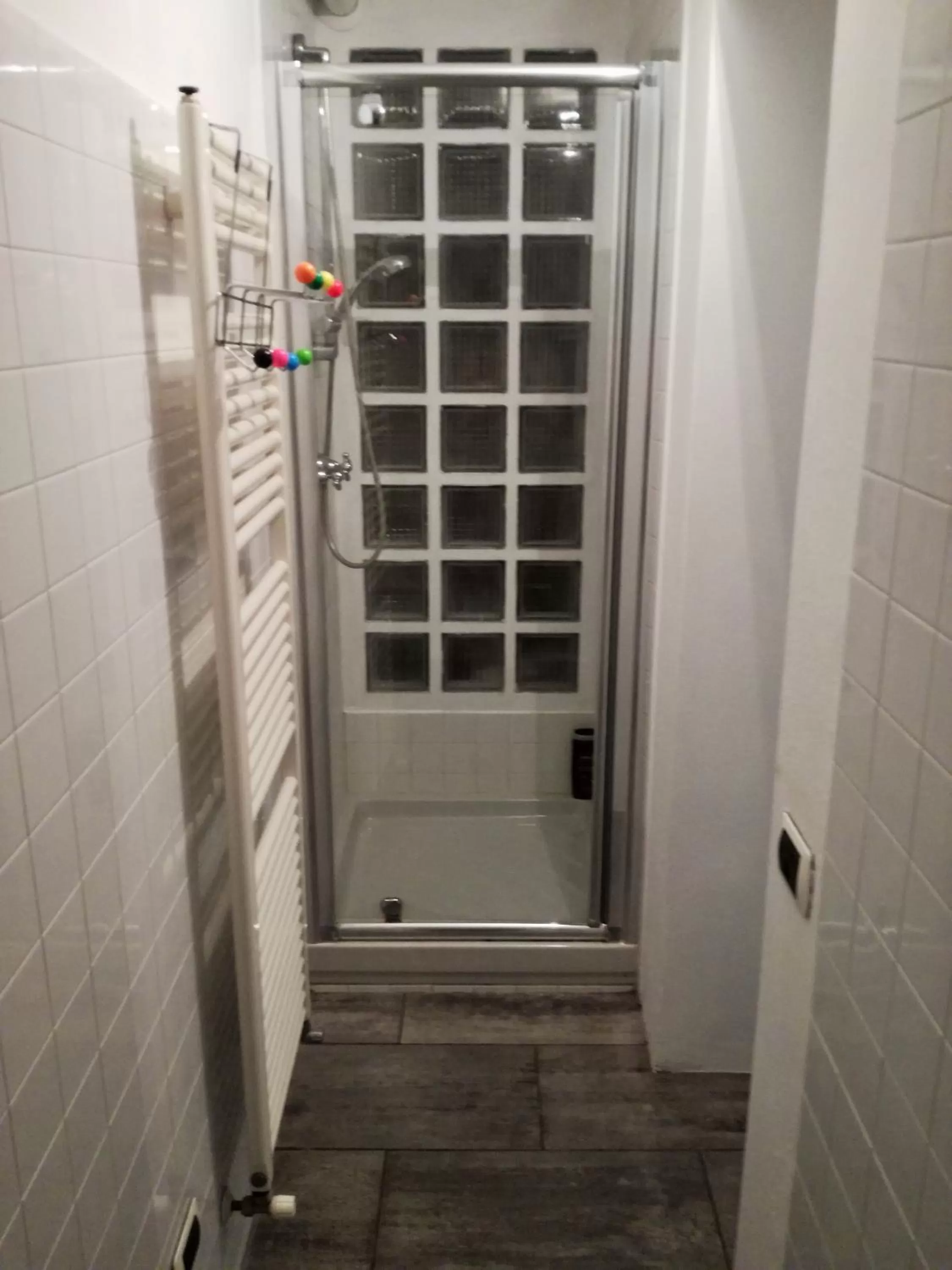 Shower in Zaffiro Blu Airport