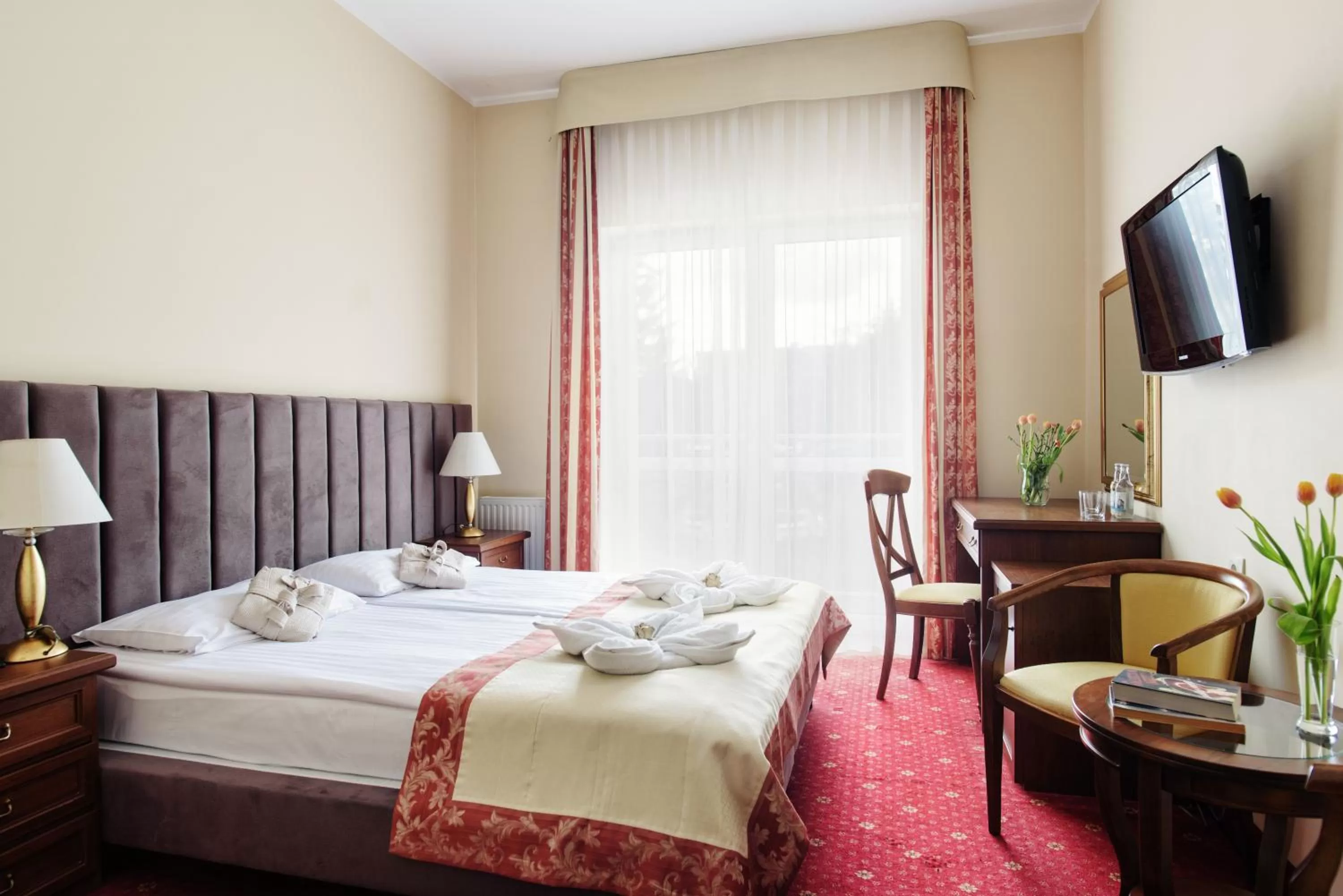 Bed in Lila Medical SPA