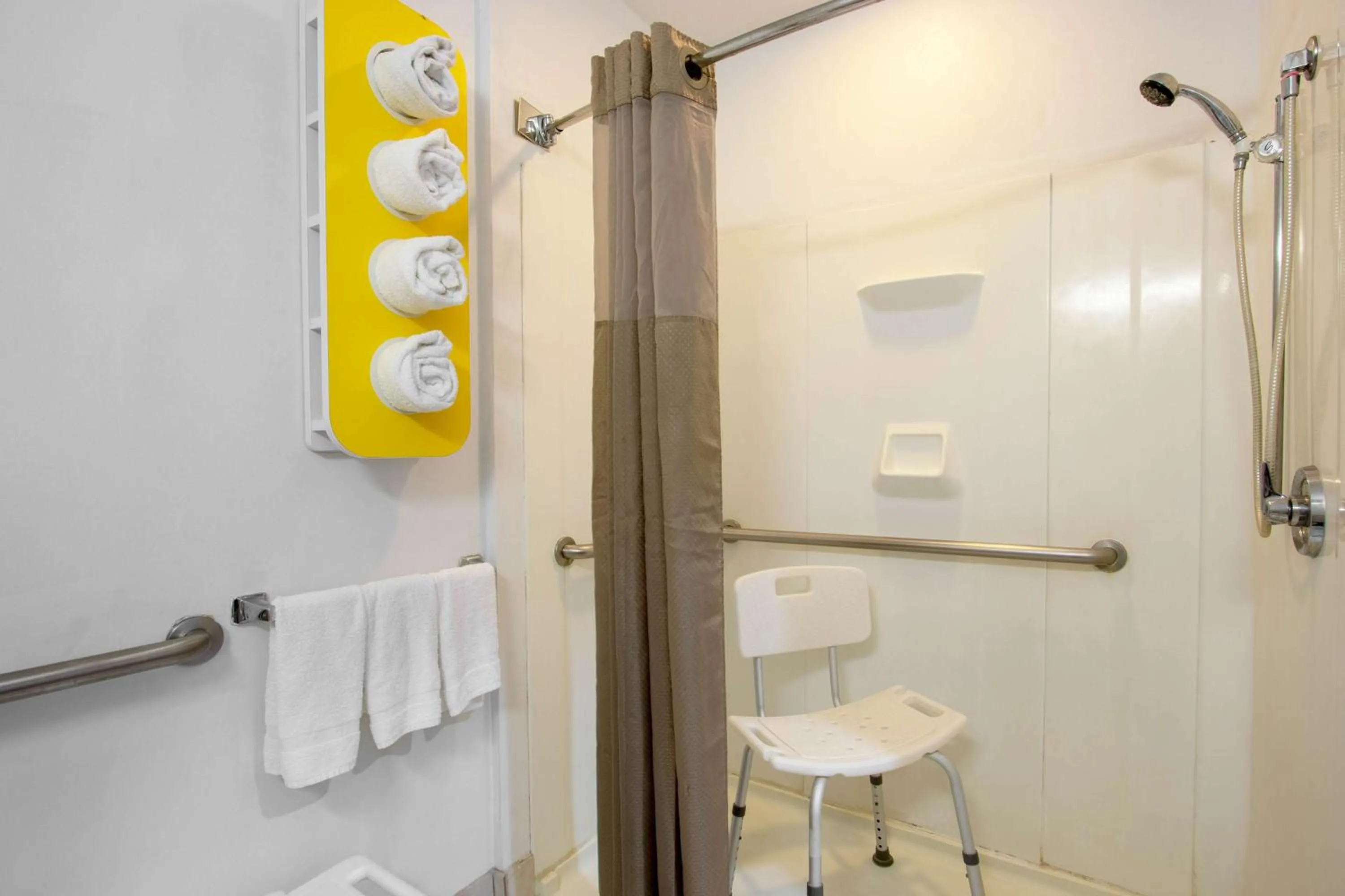 Bathroom in Motel 6-El Paso, TX - Southeast