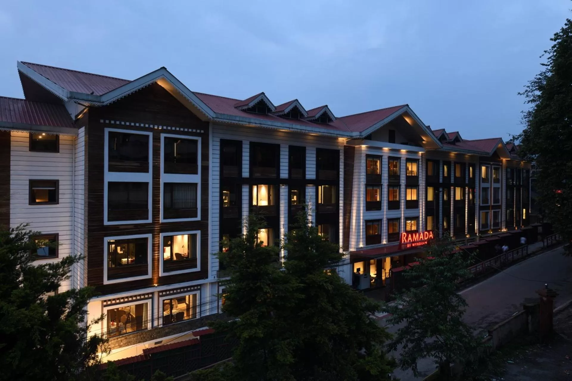 Ramada by Wyndham Gangtok Hotel & Casino Golden