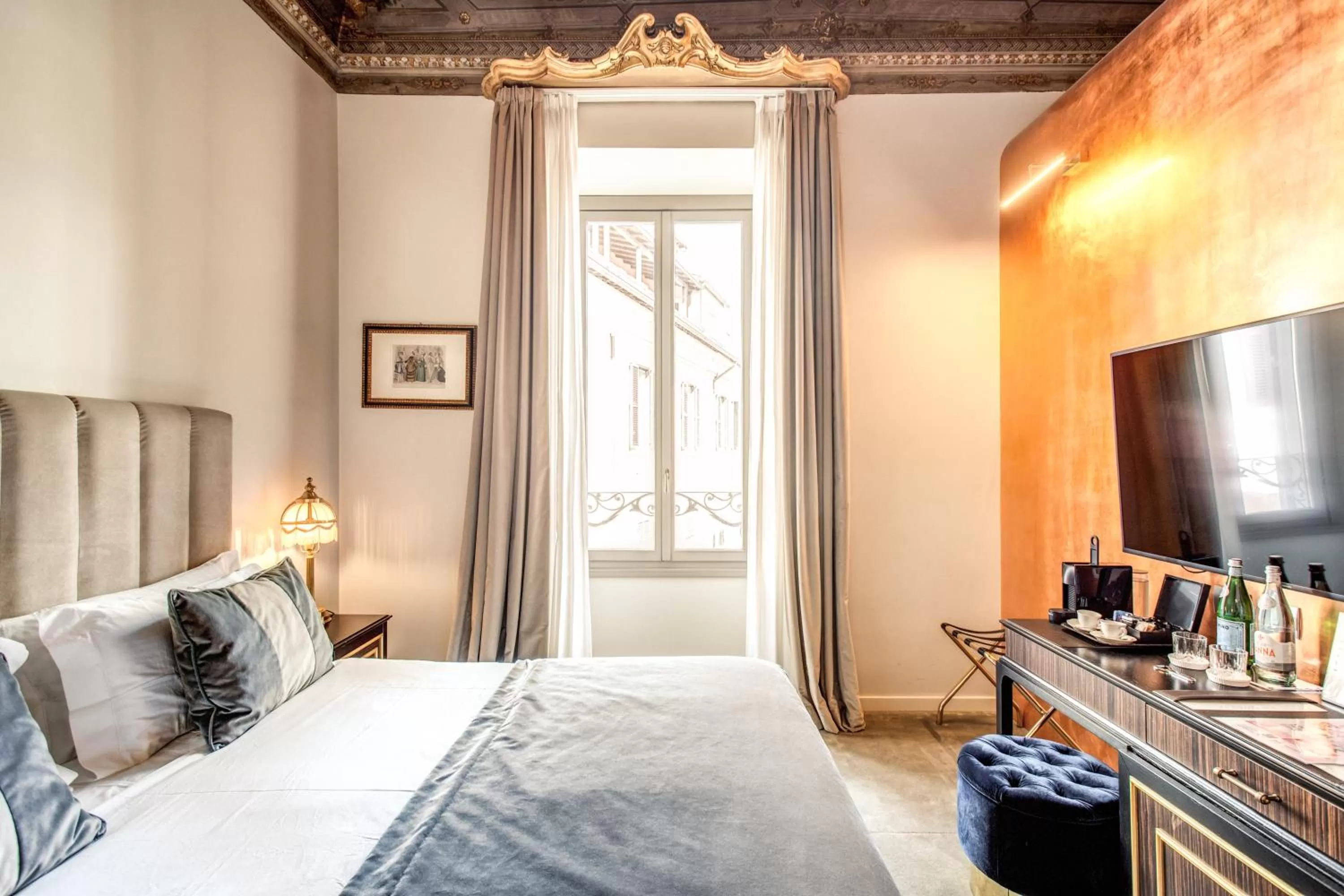 View (from property/room), Bed in Martius Private Suites Hotel